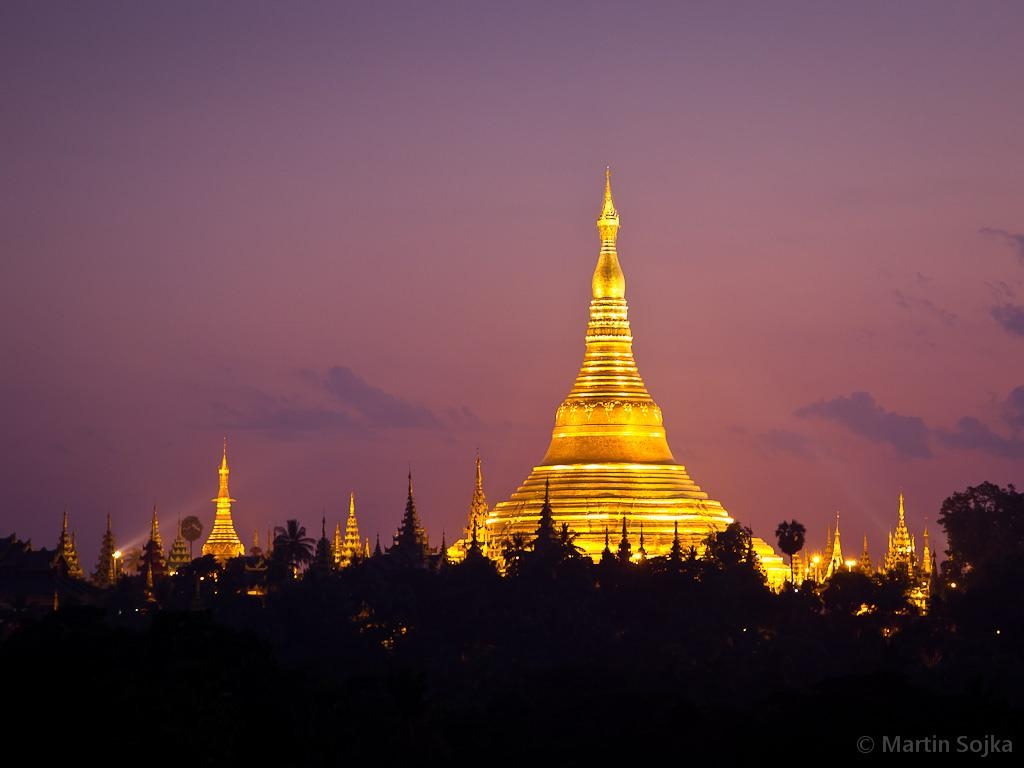 1030x770 Golden Shwedagon Pagoda in Yangon at Dawn Myanmar Burma, Desktop