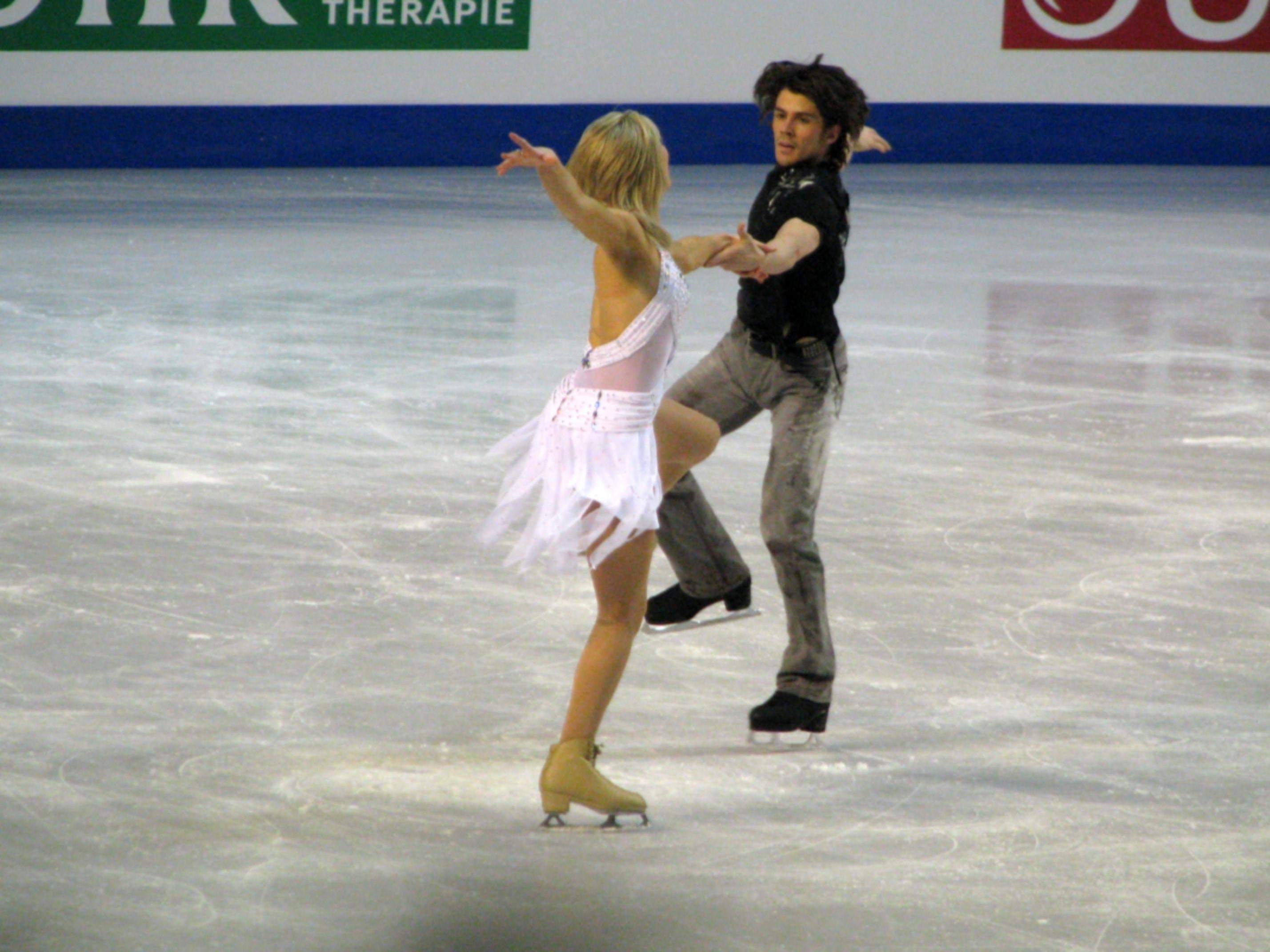 2860x2150 woman and man ice skating free image, Desktop