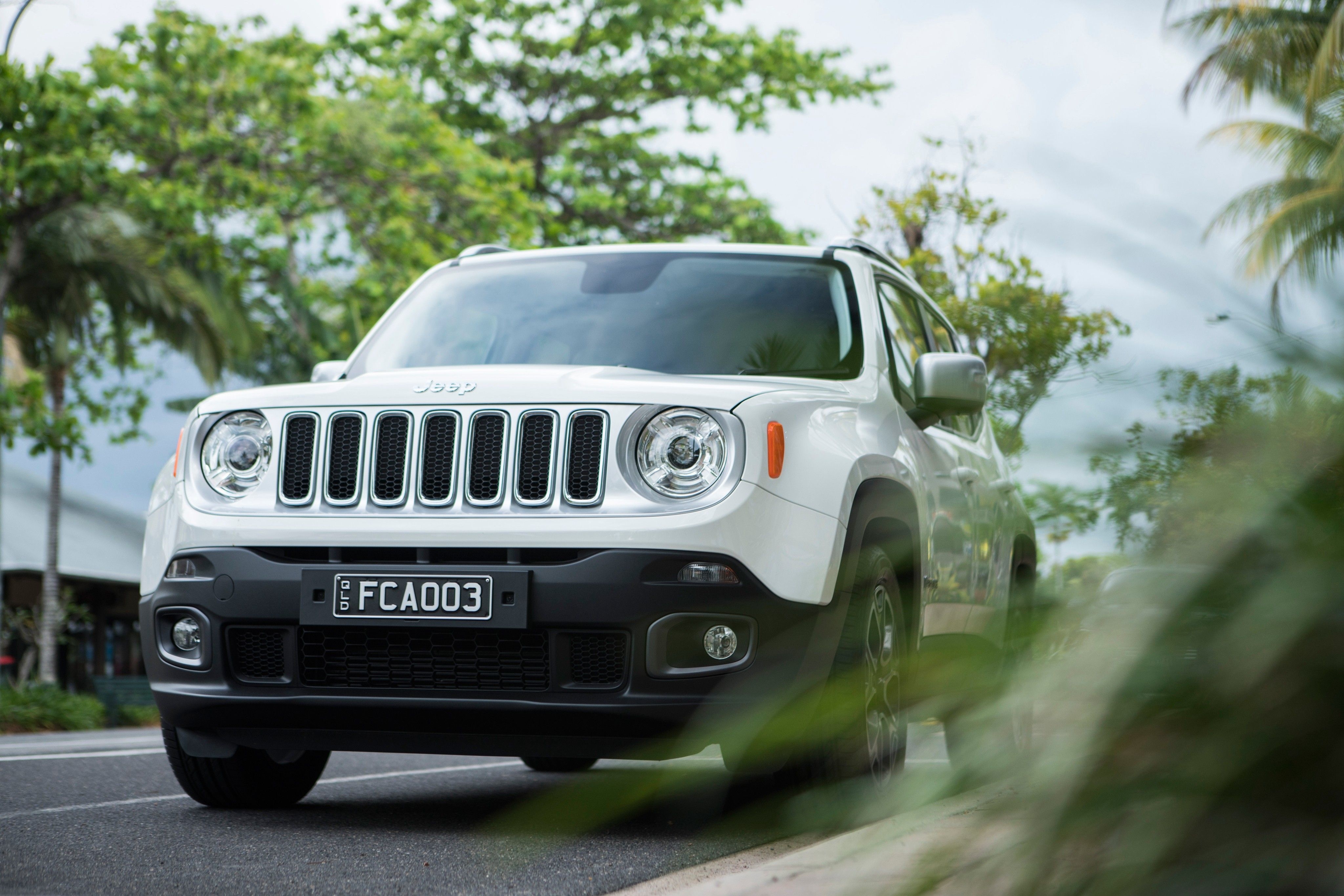 4100x2740 Wallpaper Jeep Renegade Limited, white, SUV, Cars & Bikes, Desktop