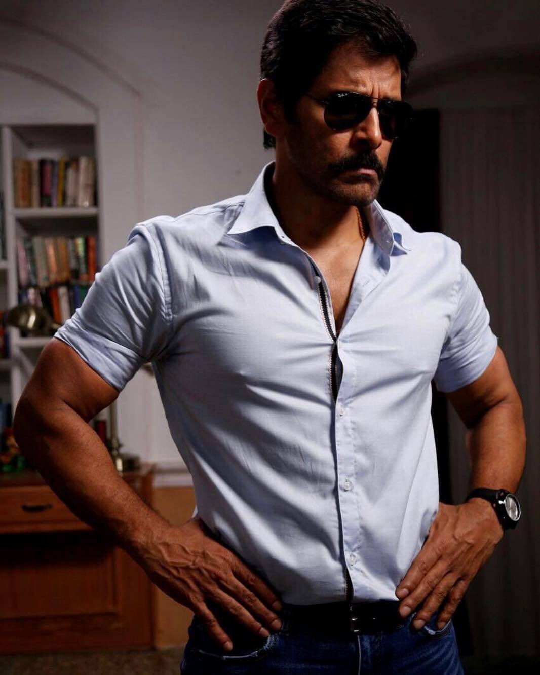 1070x1340 Chiyaan Vikram Wiki 2 Vikram HD Stills, Phone