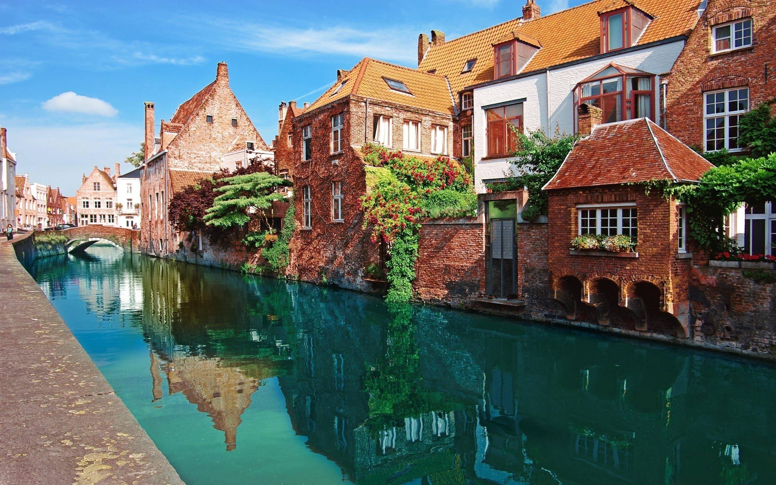 2560x1600 Bruges, Belgium, Desktop