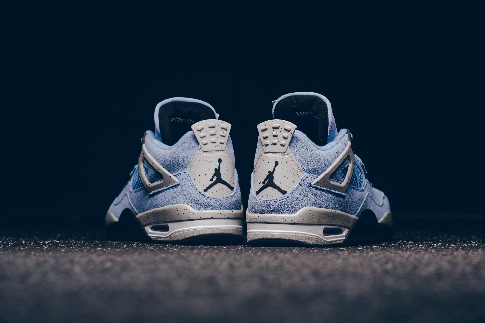 2000x1340 Air Jordan 4 'University Blue', Desktop