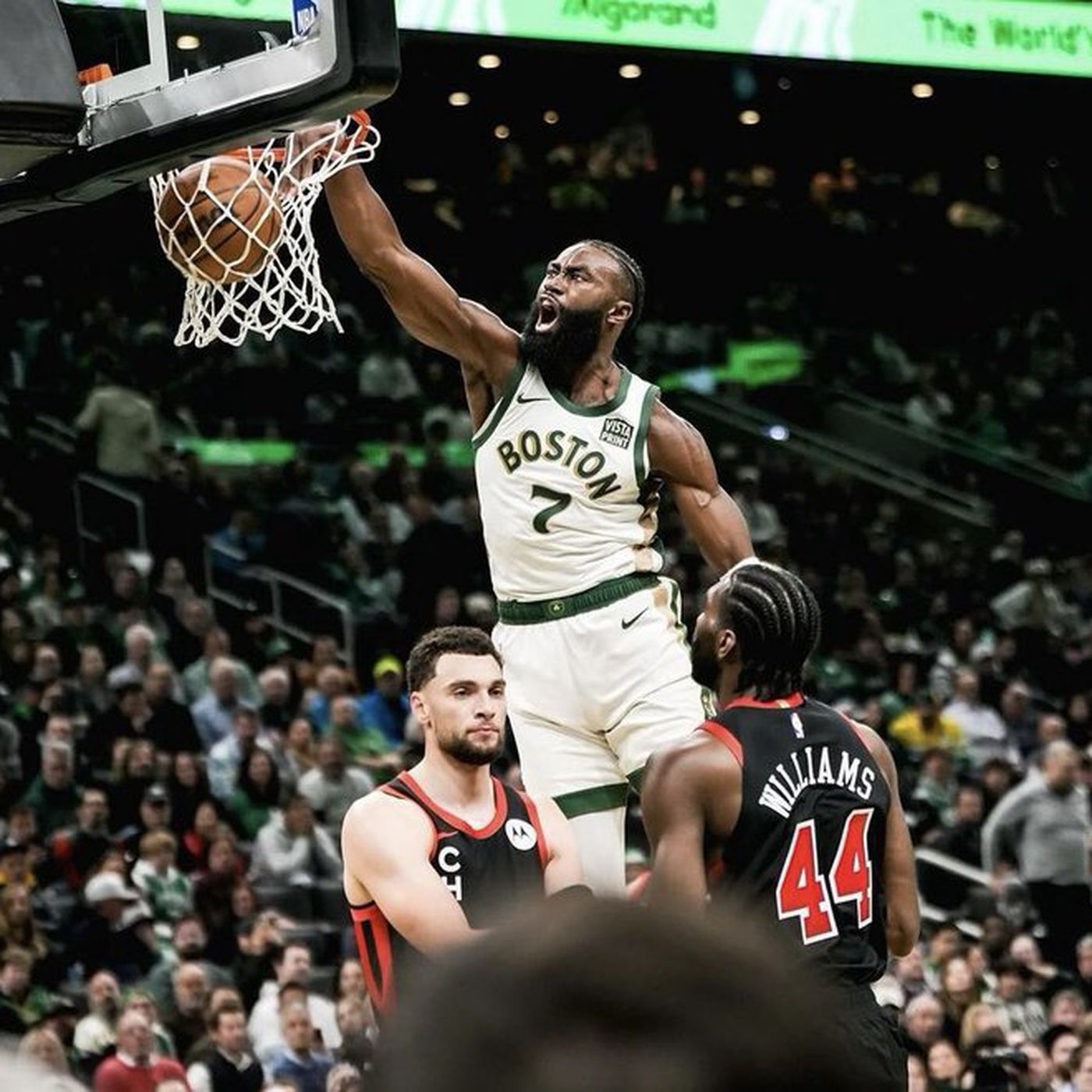 1400x1400 Jaylen Brown dunk, Phone