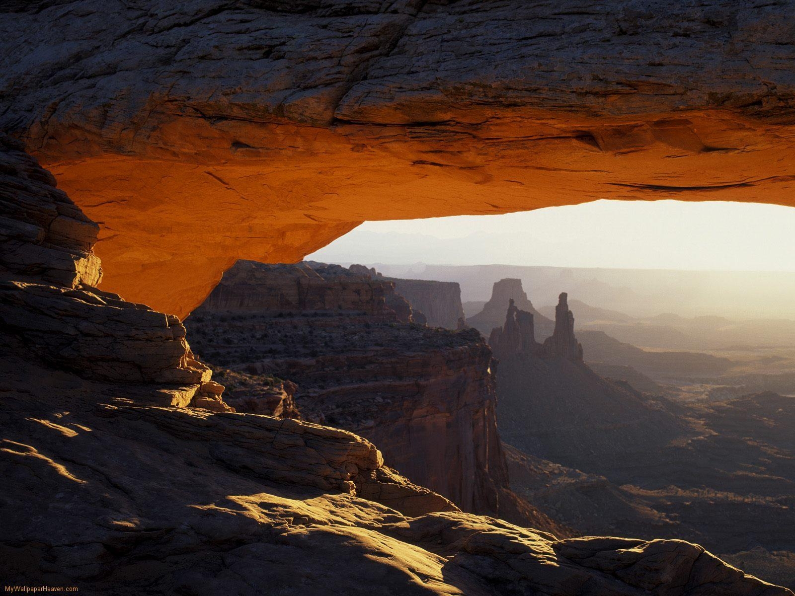 1600x1200 canyon lands national park Utah, Desktop