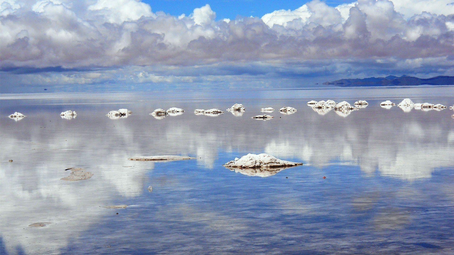 1920x1080 The Salar de Uyuni salt flats in Bolivia Computer Wallpaper, Desktop