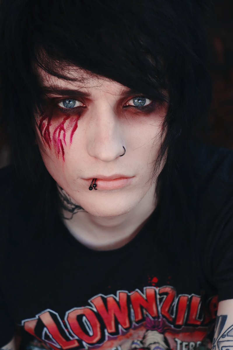 800x1200 Johnnie Guilbert All my friends are dead out now, Phone