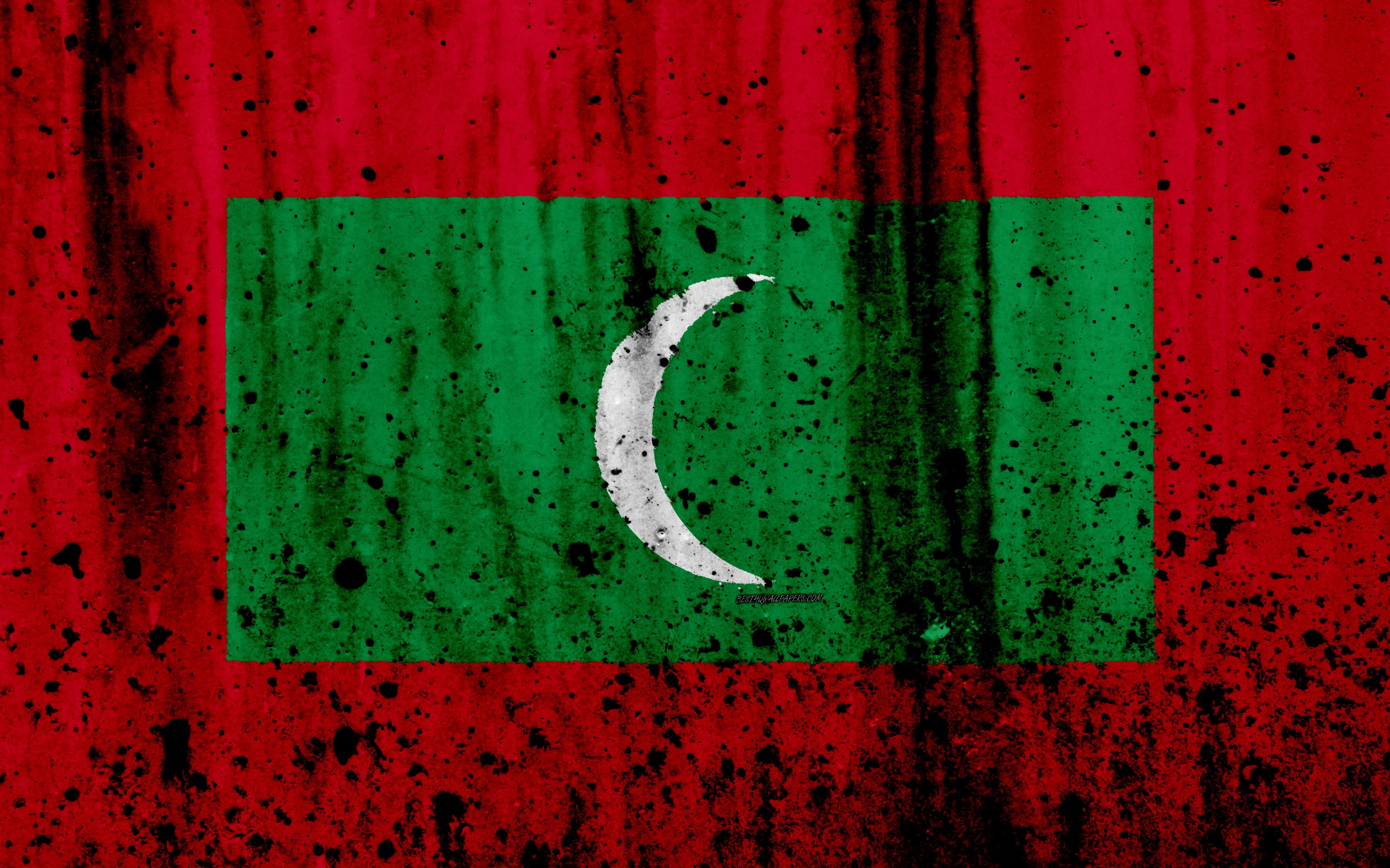 3840x2400 Download wallpaper Maldives flag, 4k, grunge, flag of Maldives, Desktop