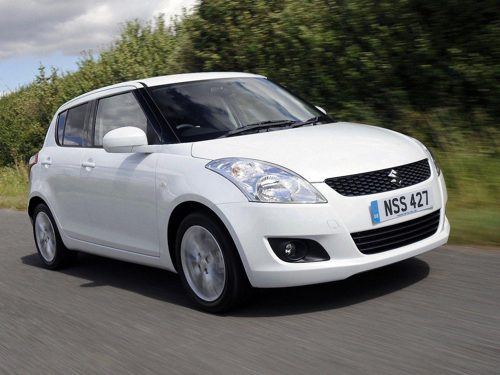 1600x1200 Suzuki Swift 2011White Car Wallpaper, Desktop