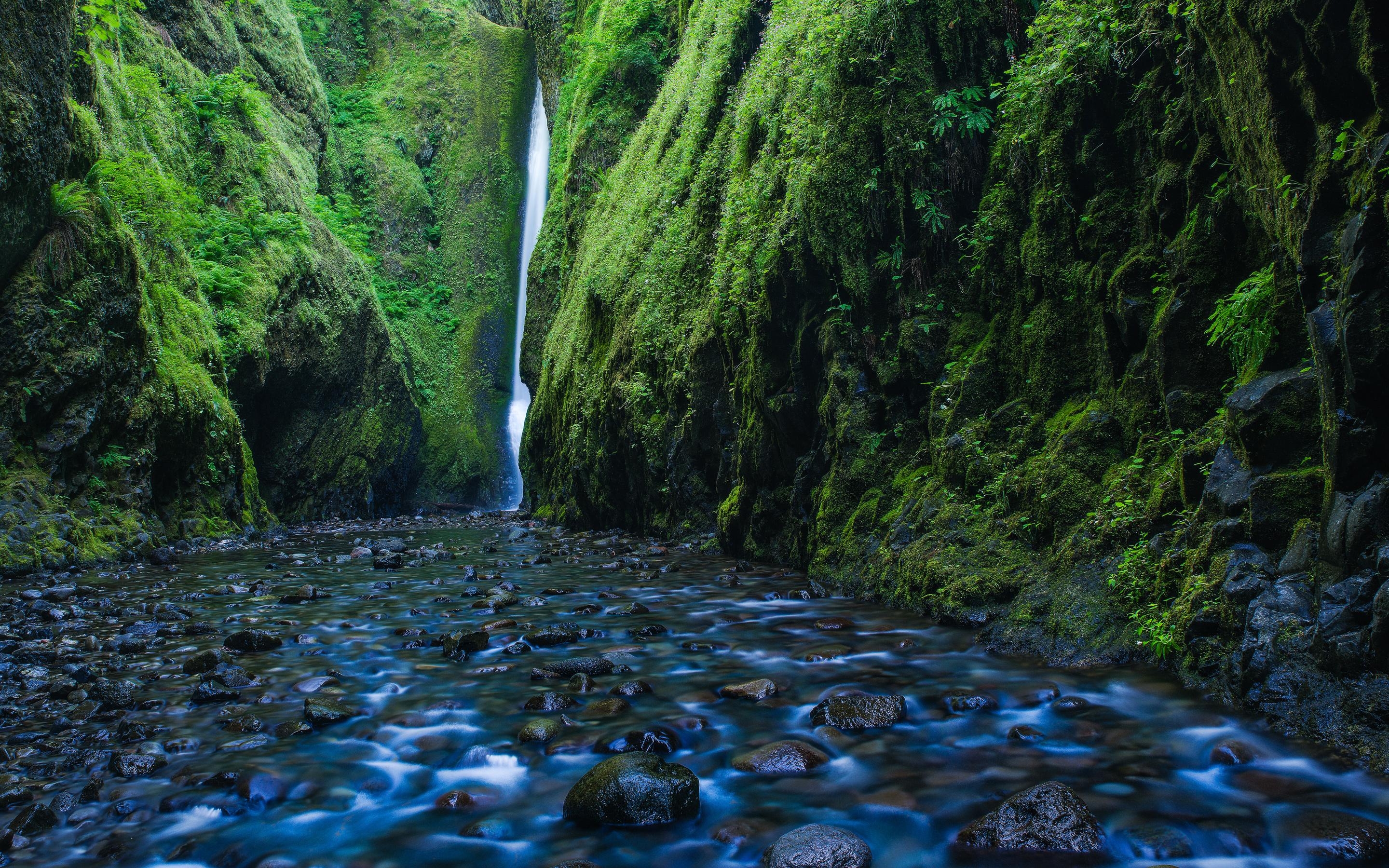 2880x1800 Oneonta Gorge Waterfall Oregon Wallpaper, Desktop