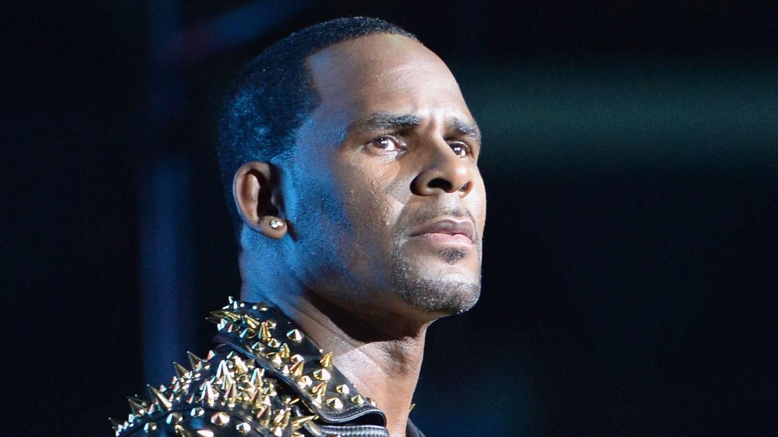 1600x900 Prosecutor asks R Kelly's alleged abuse victims to come forward, Desktop