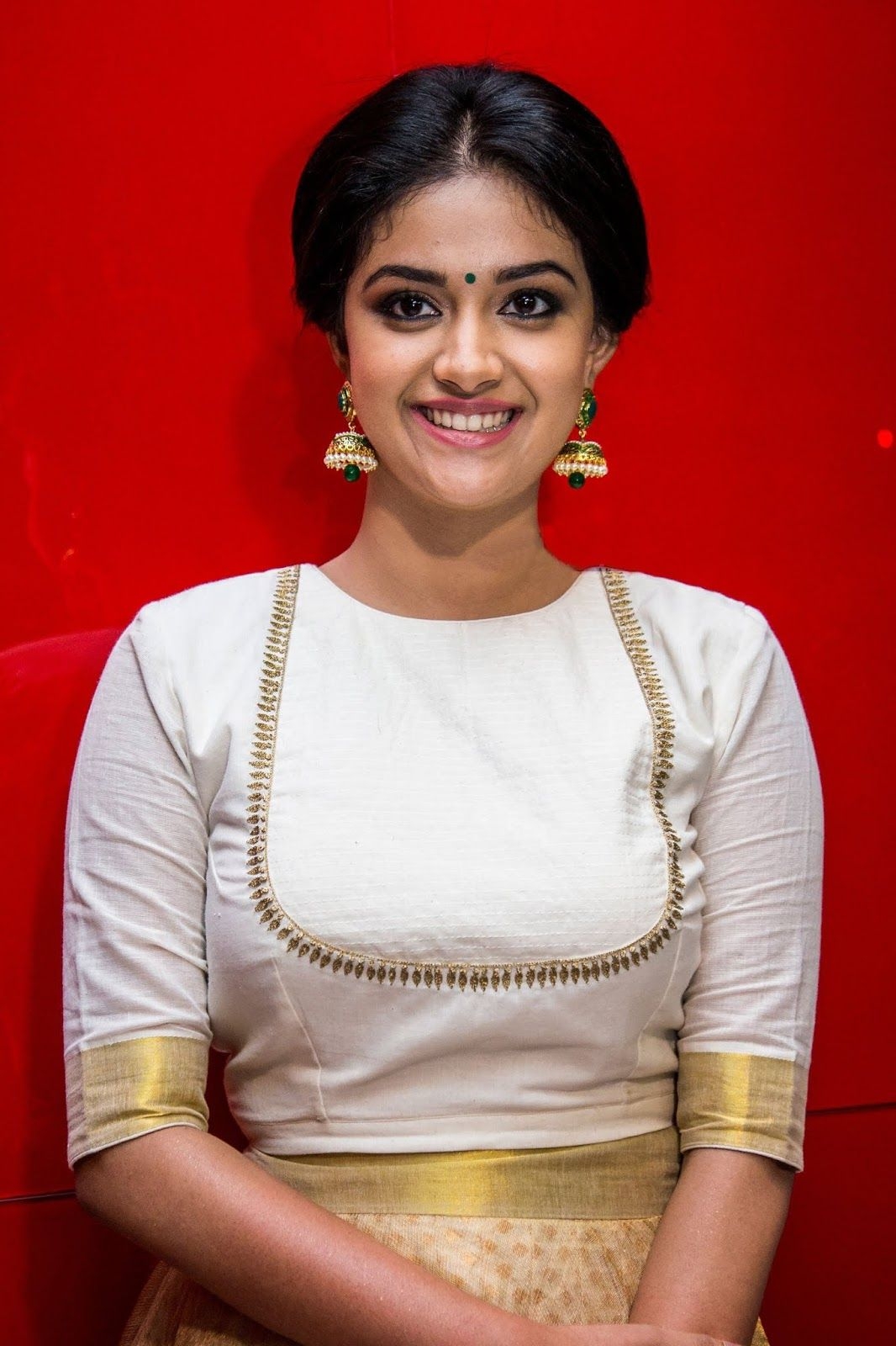 1070x1600 Keerthi Suresh HD Photo, Phone