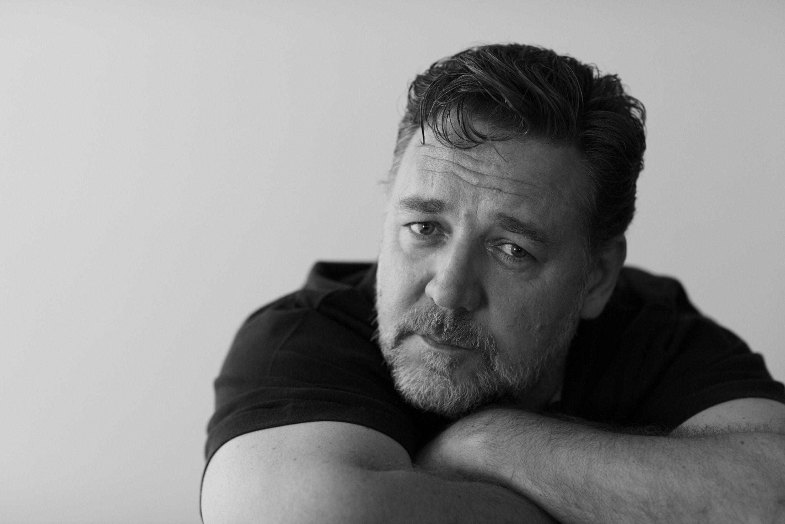 2500x1670 Russell Crowe Wallpaper Image Photo Picture Background, Desktop