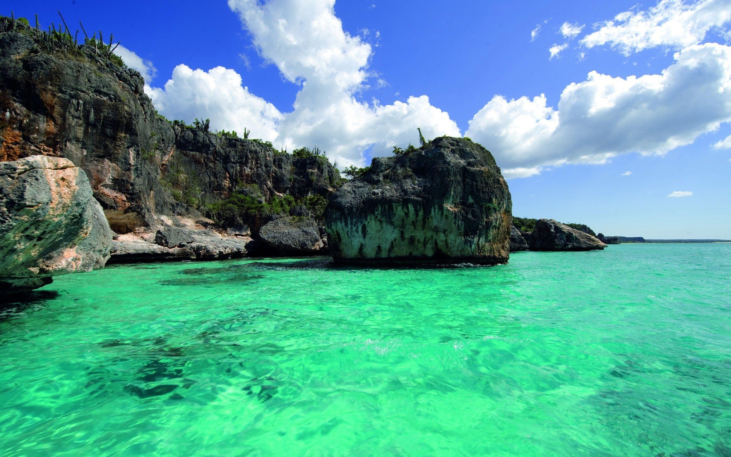 2560x1600 Green water in barbados wallpaper and image, Desktop