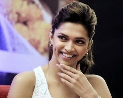 400x320 Deepika Padukone wallpaper: Cute Dimple Deepika Padukone, Desktop