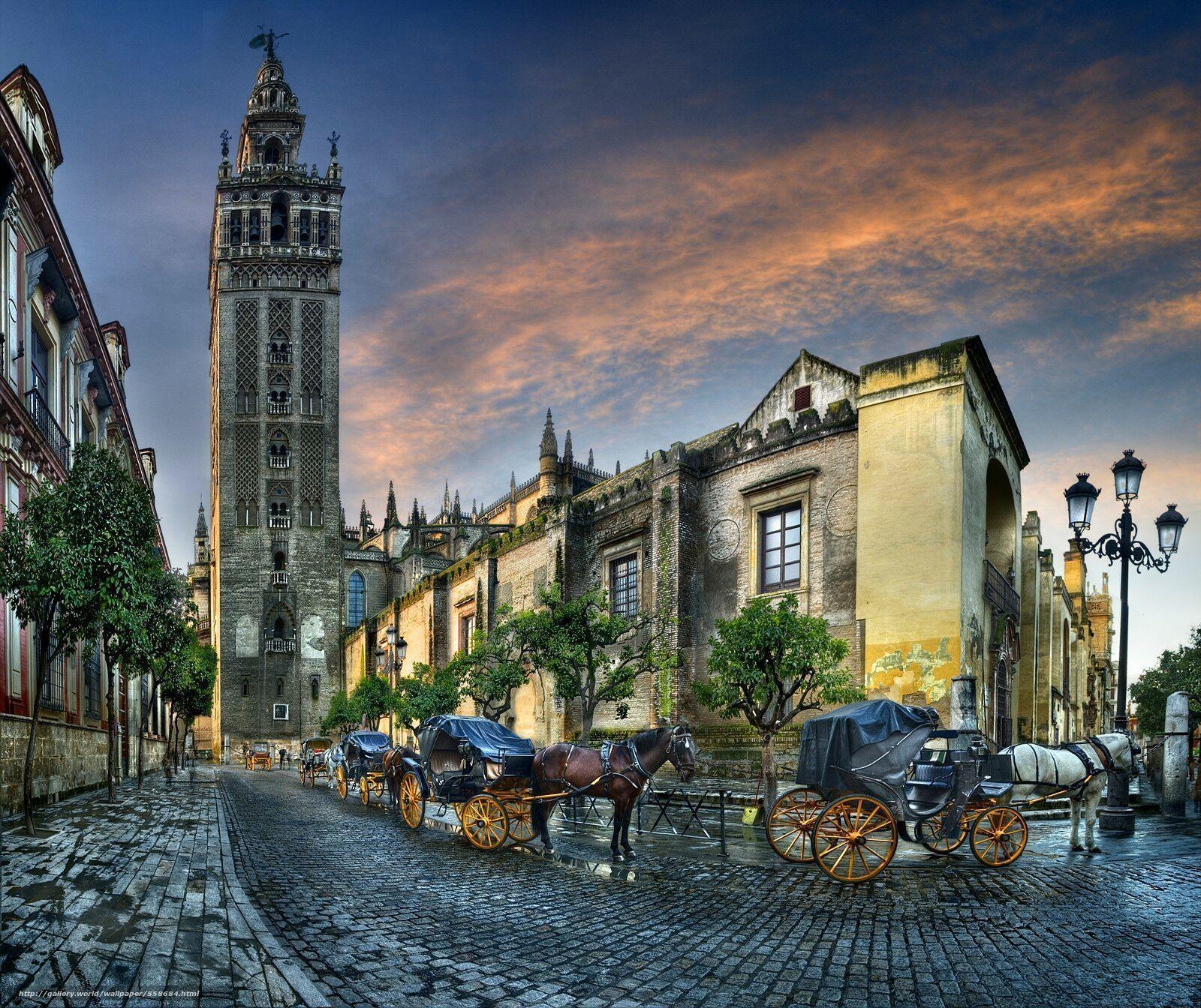 1600x1350 Download wallpaper Cathedral and the Giralda in Seville, Catedral, Desktop