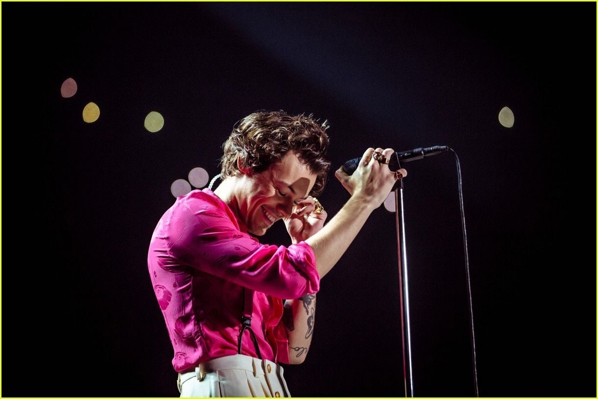 1230x820 Harry Styles Performs New 'Fine Line' Album in Full at The Forum, Desktop