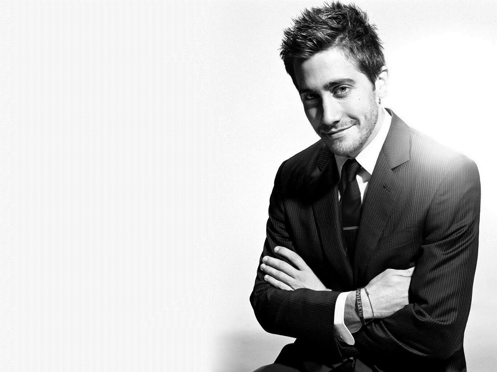 1600x1200 Jake Gyllenhaal Wallpaper High Resolution and Quality Download, Desktop