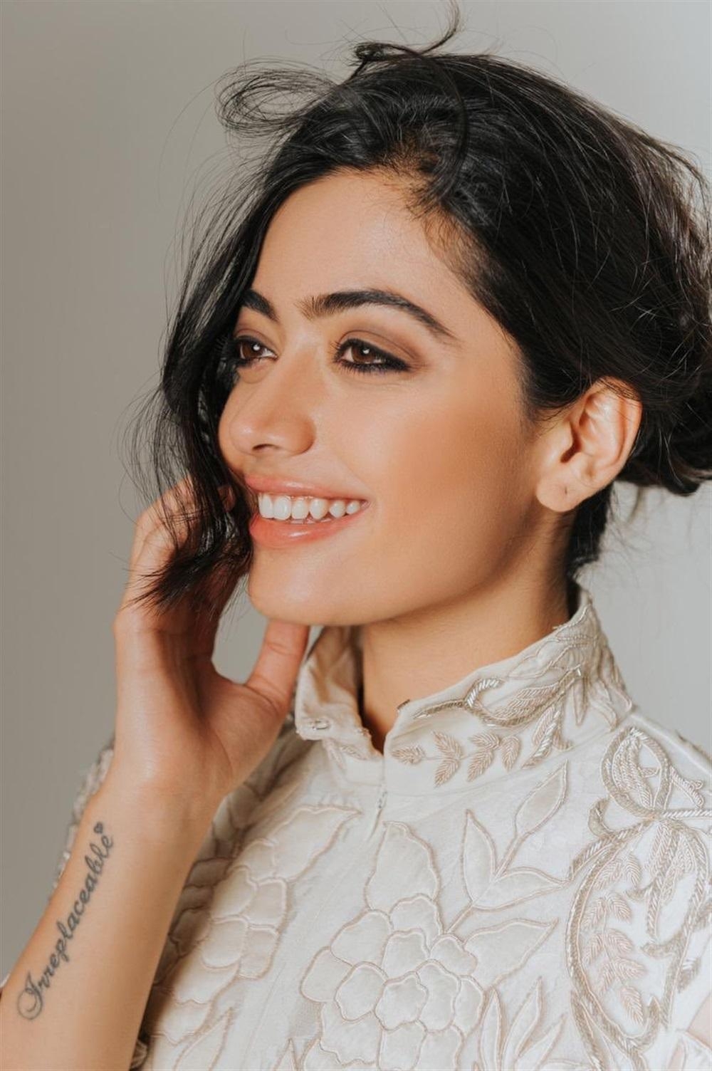 1000x1510 Rashmika Mandanna HD Image, Phone