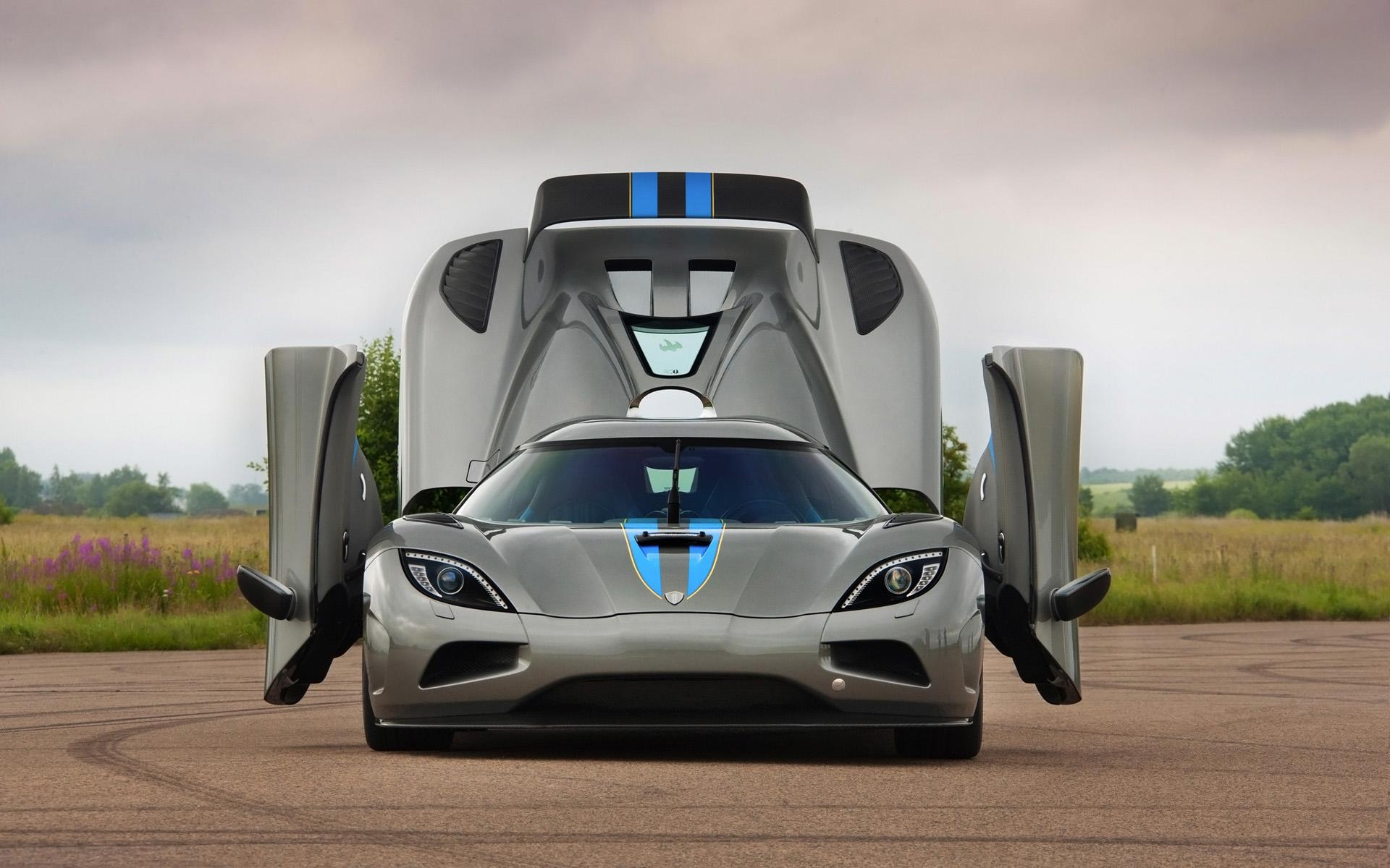 1920x1200 Koenigsegg Agera News and Information, Desktop