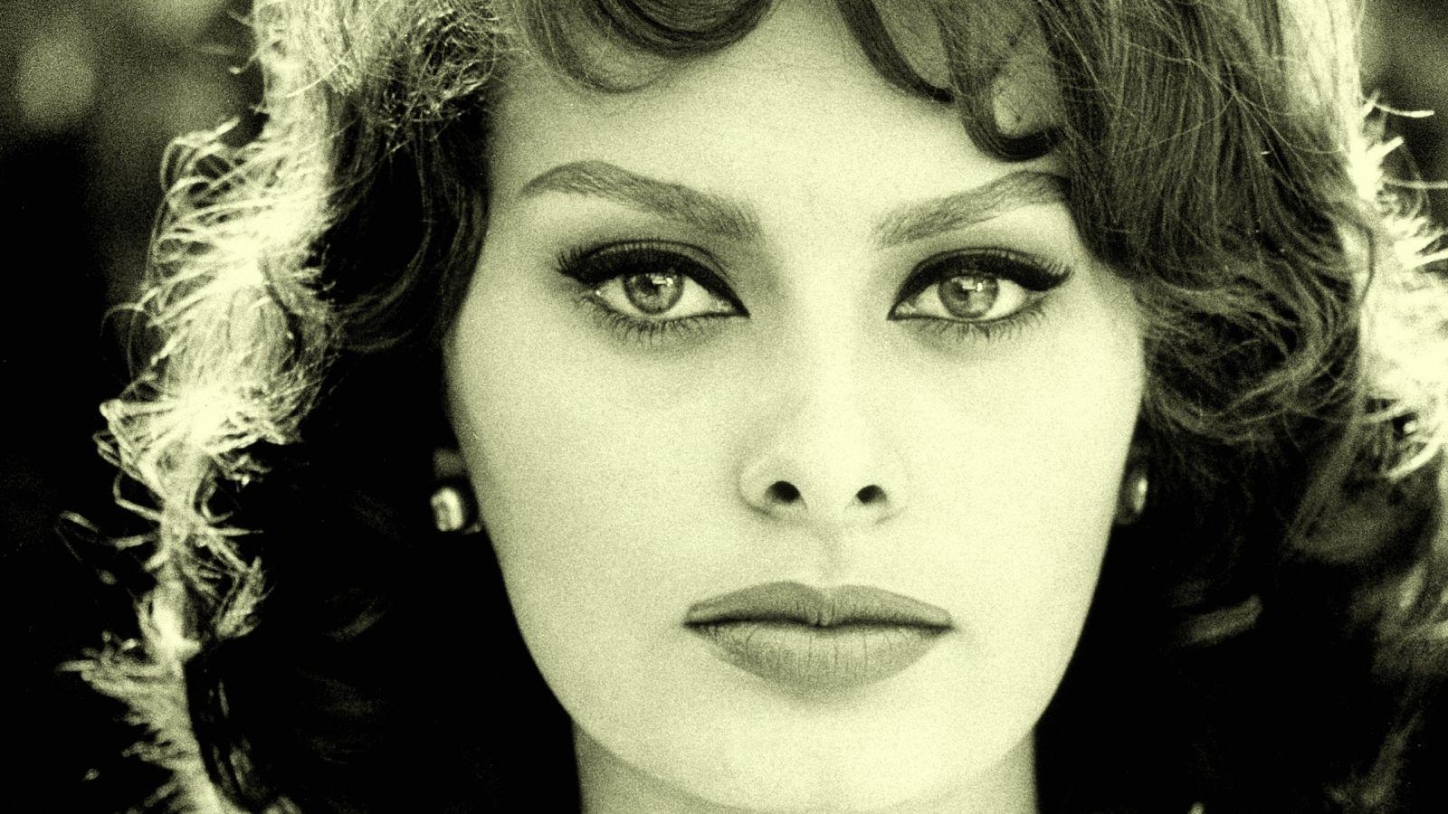 1600x900 Sophia Loren Wallpaper, Sophia Loren Full HDQ Cover Quality, Desktop