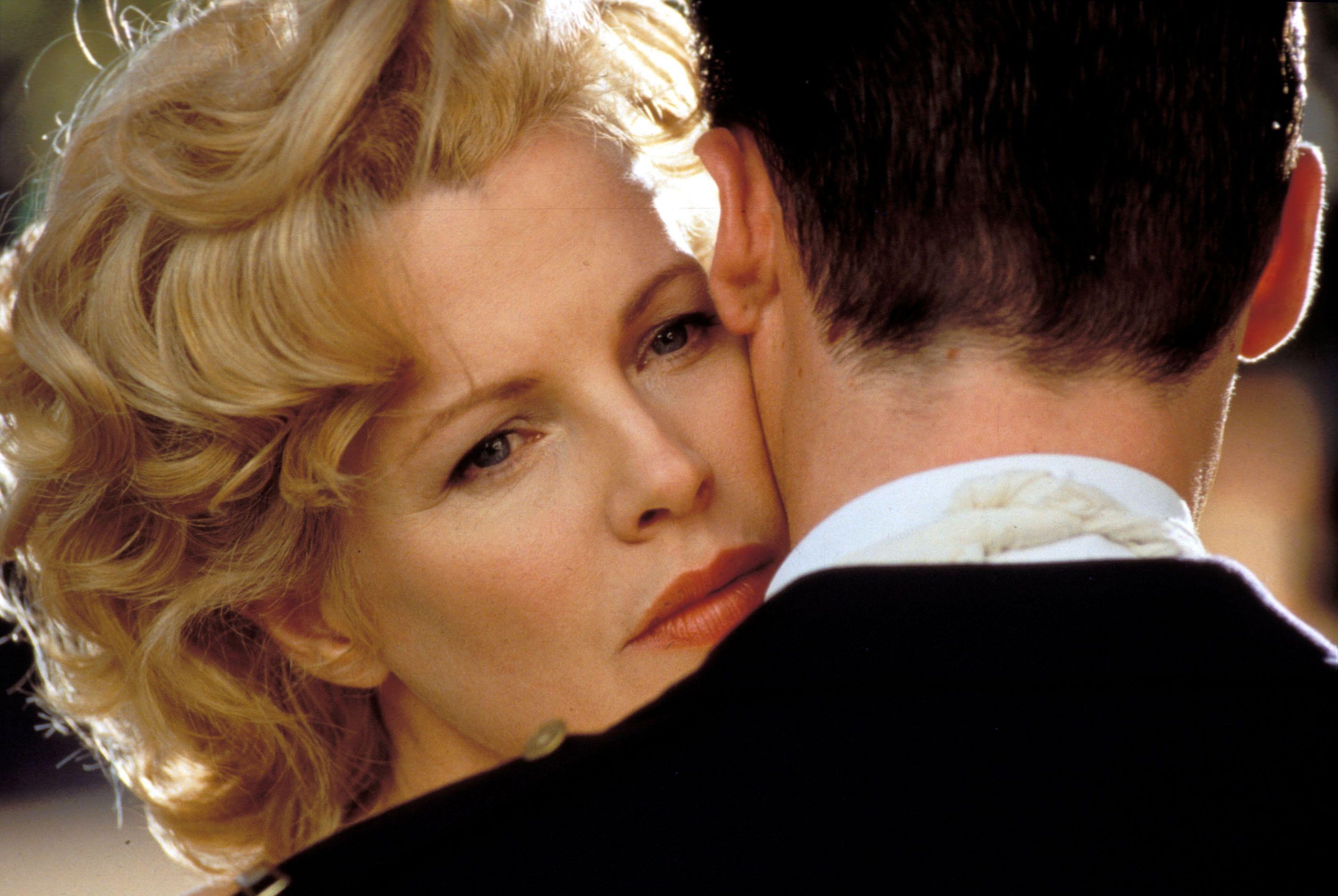 2850x1910 Kim Basinger High Definition Wallpaper, Desktop