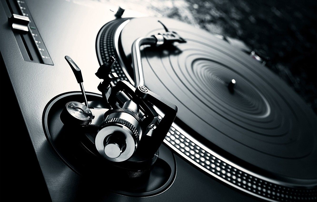 1340x850 Wallpaper vinyl, record player, turntable image for desktop, Desktop