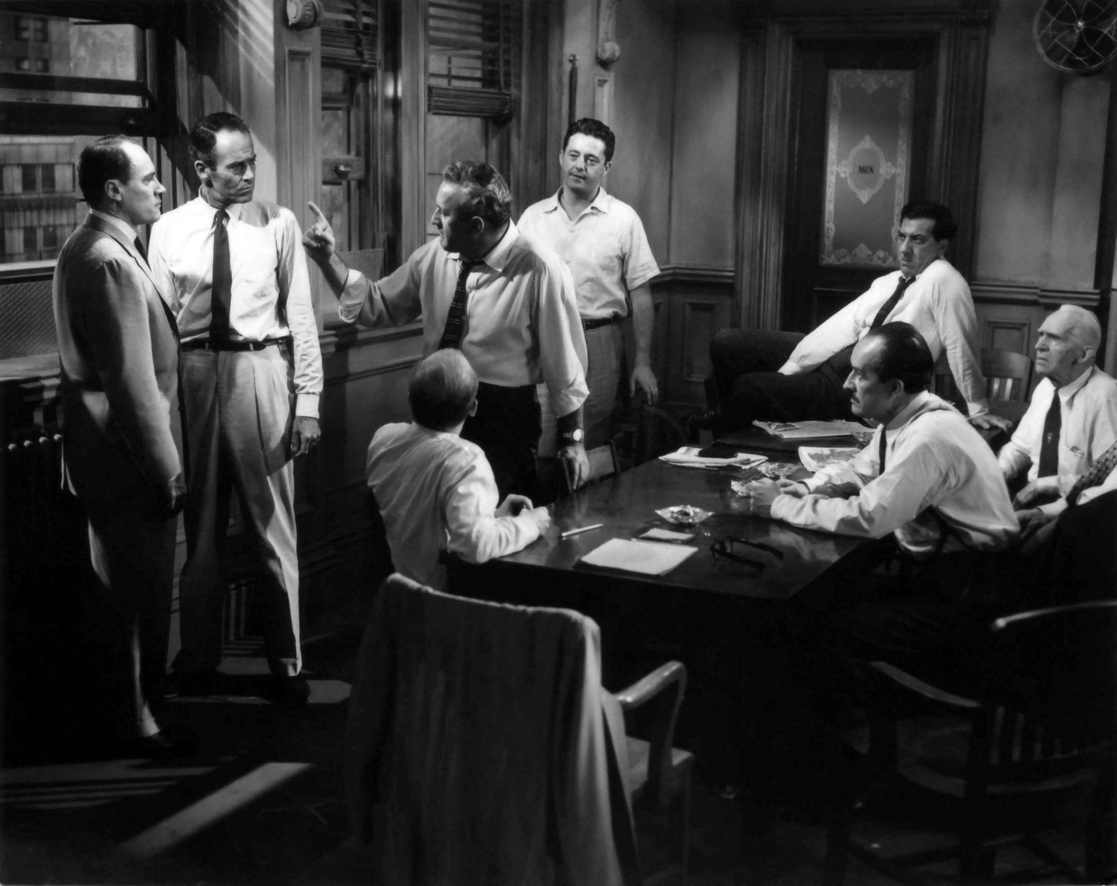 2190x1740 px 12 Angry Men.09.2015, Desktop