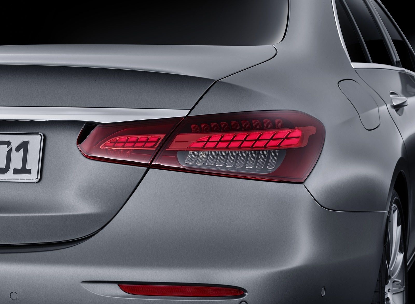 1600x1180 Mercedes Benz E Class (Color: Selenit Grey Magno) Tail Light Wallpaper (41), Desktop