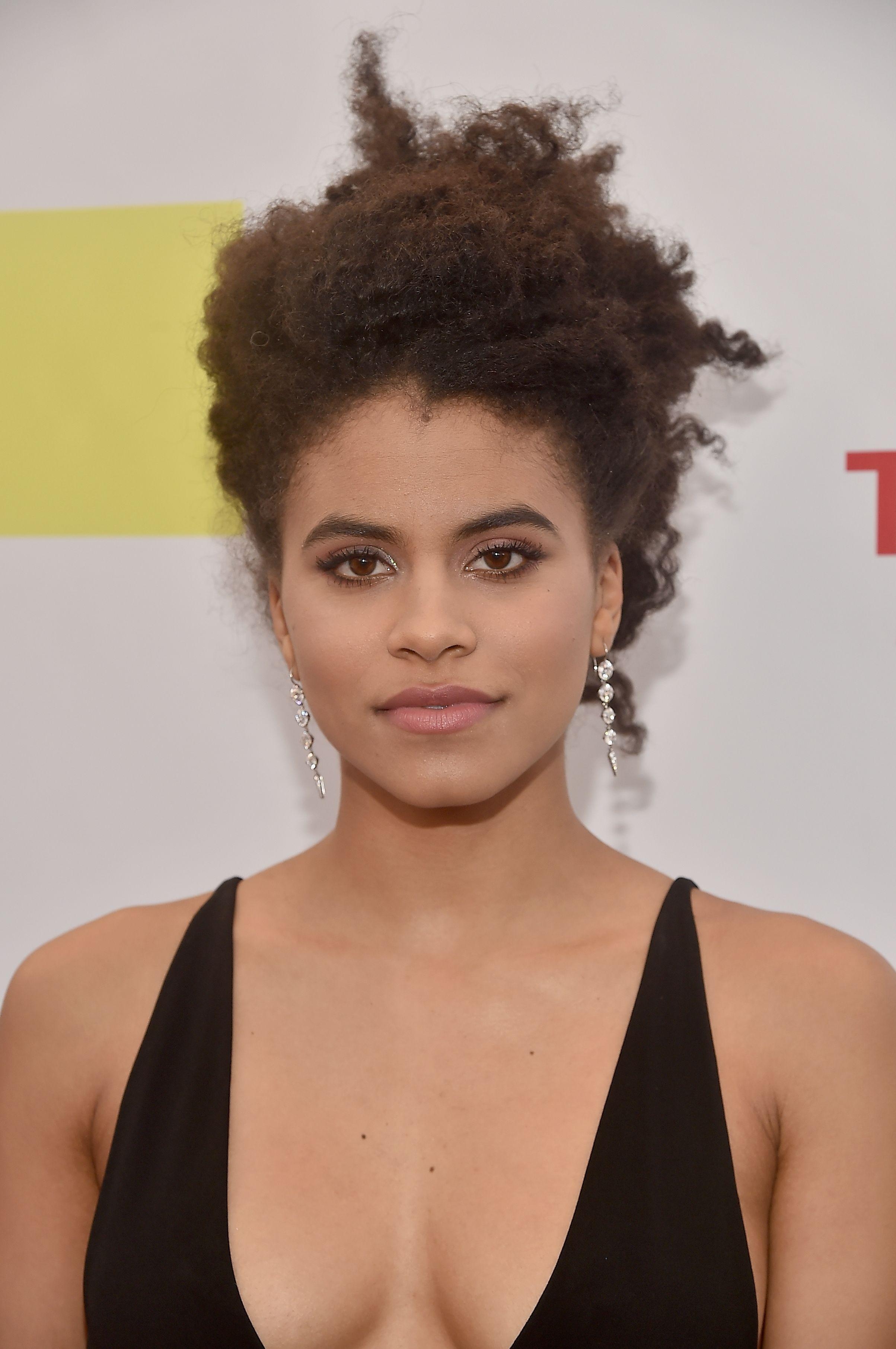 2410x3630 Zazie Beetz Wallpaper High Quality, Phone