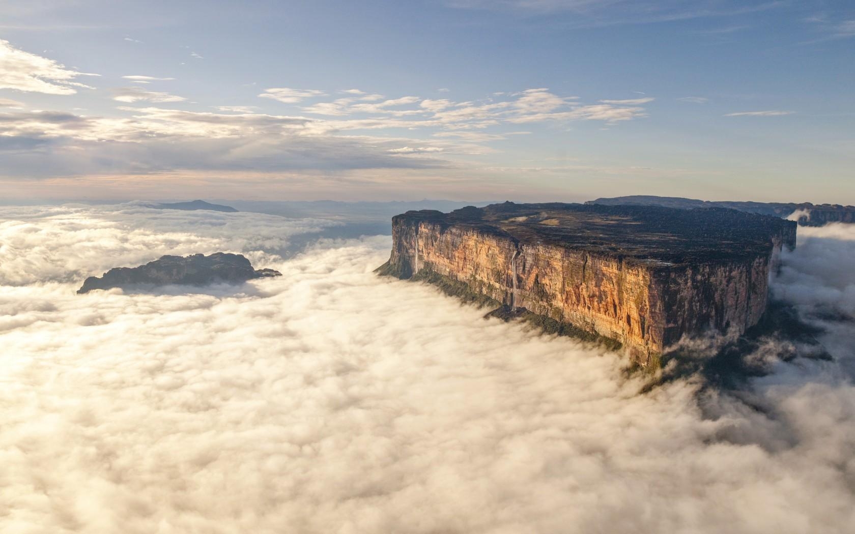 1680x1050 Mount Roraima ! The Oldest Geological Formations on Earth, Desktop