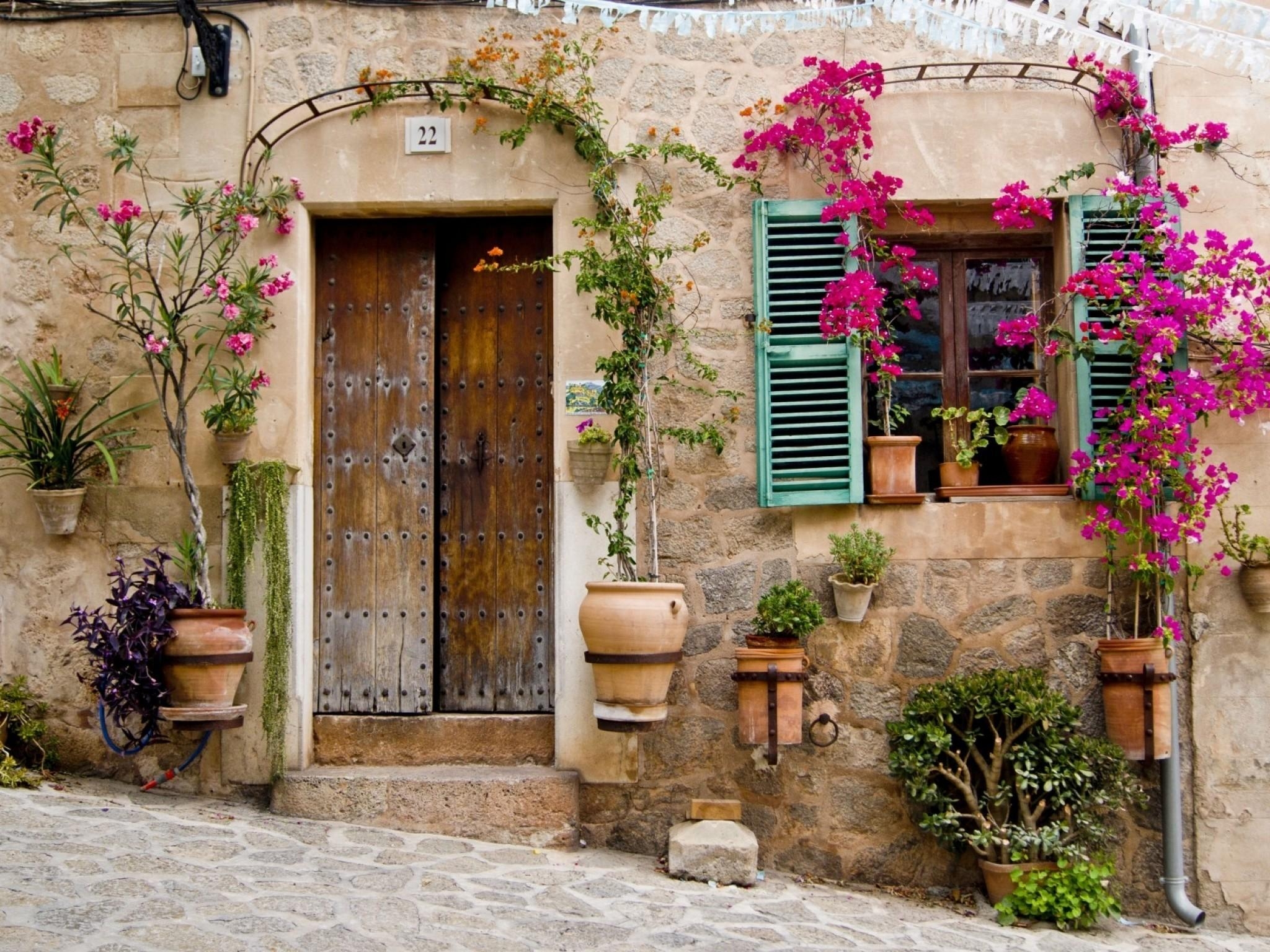 2050x1540 Download  Palma De Mallorca, Flowers, Building, Window, Desktop