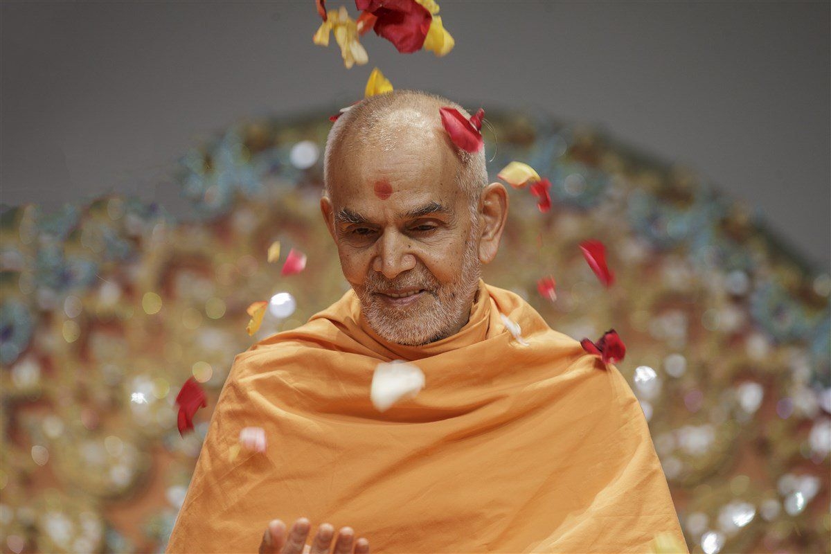 1200x800 BAPS Mahant Swami Maharaj's Vicharan: 20 September Robbinsville, NJ, USA, Desktop