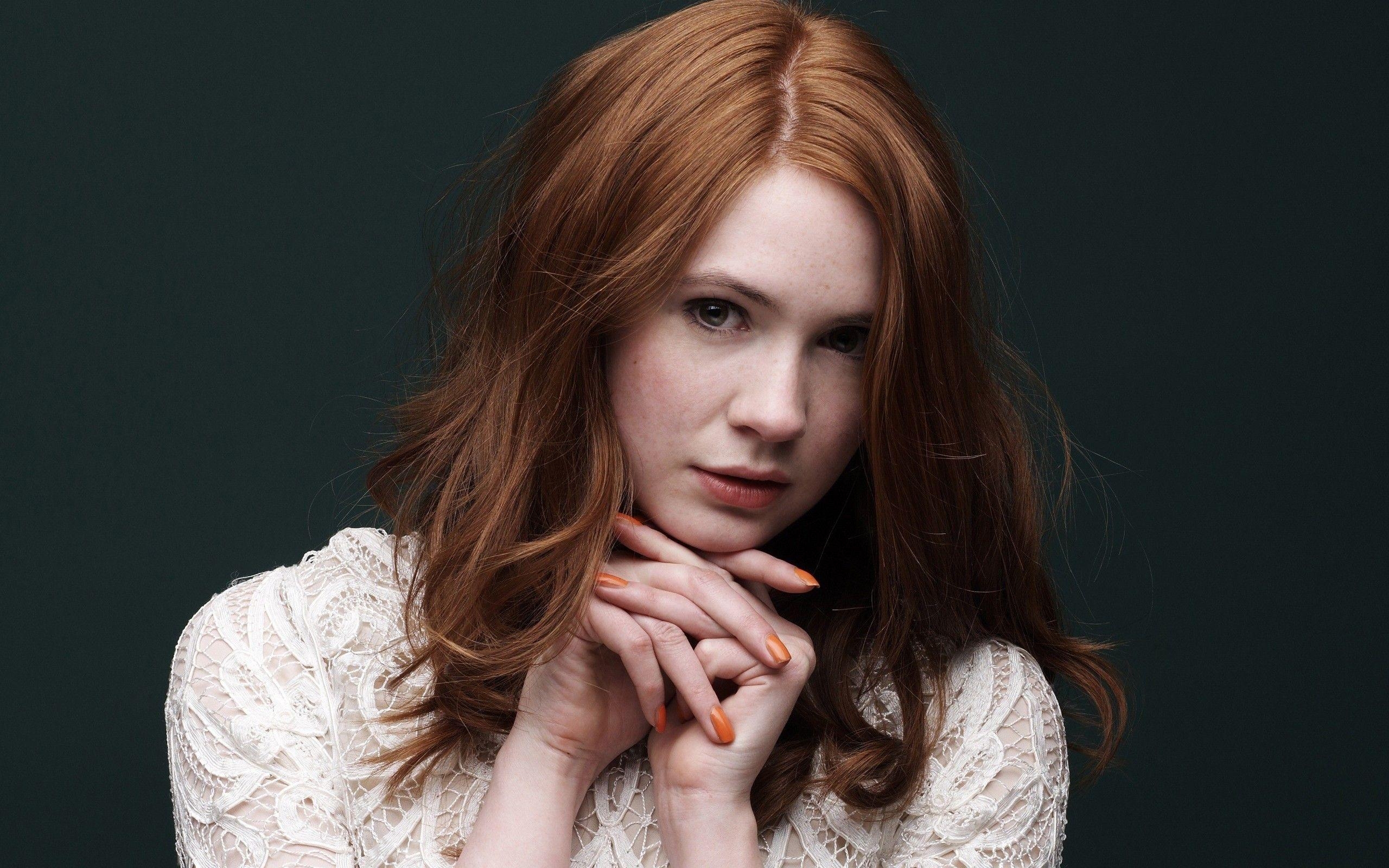 2560x1600 Download Wallpaper  Karen gillan, Girl, Actress, Red, Desktop