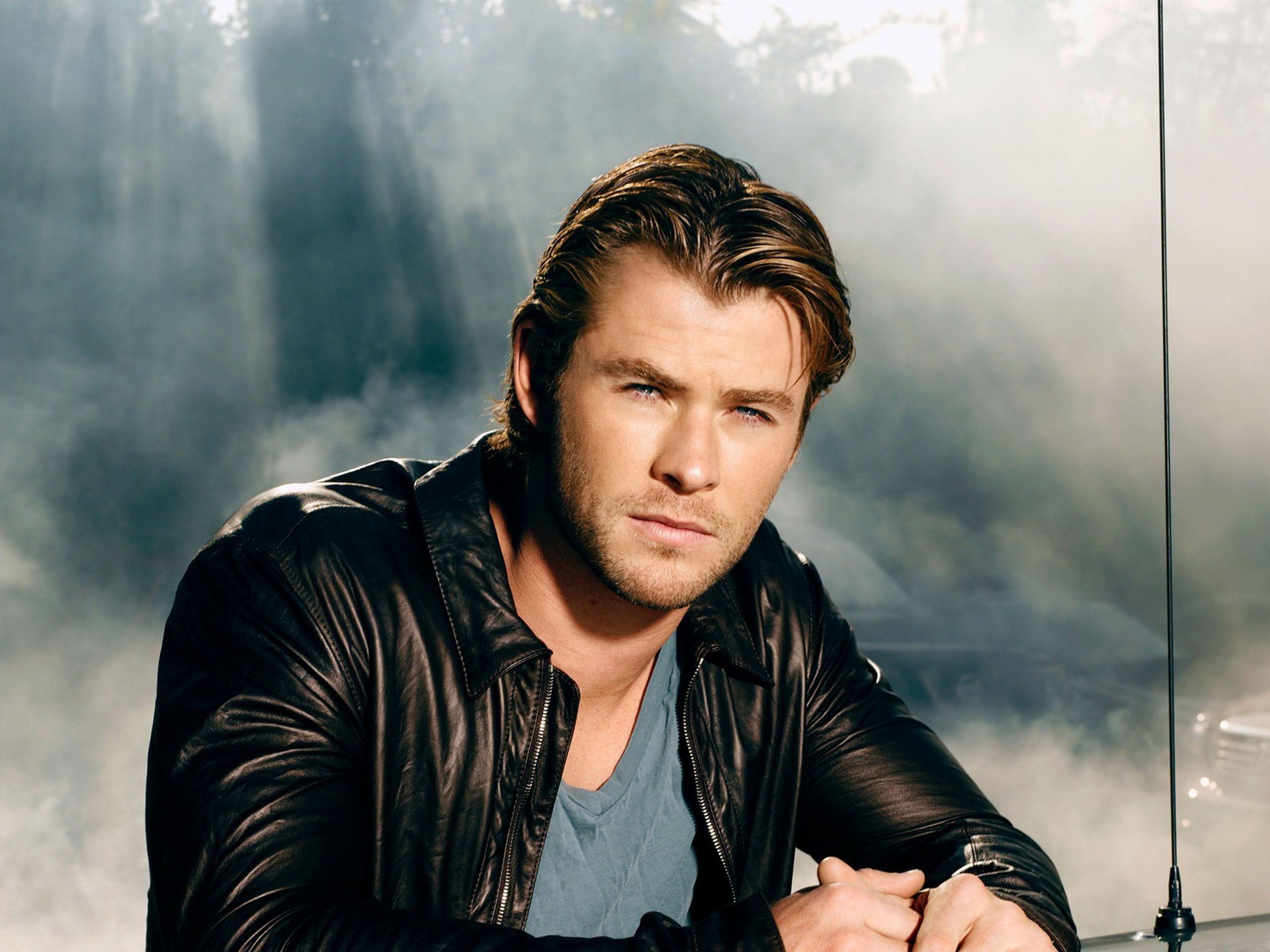 2560x1920 image about Chris Hemsworth Wallpaper, Desktop