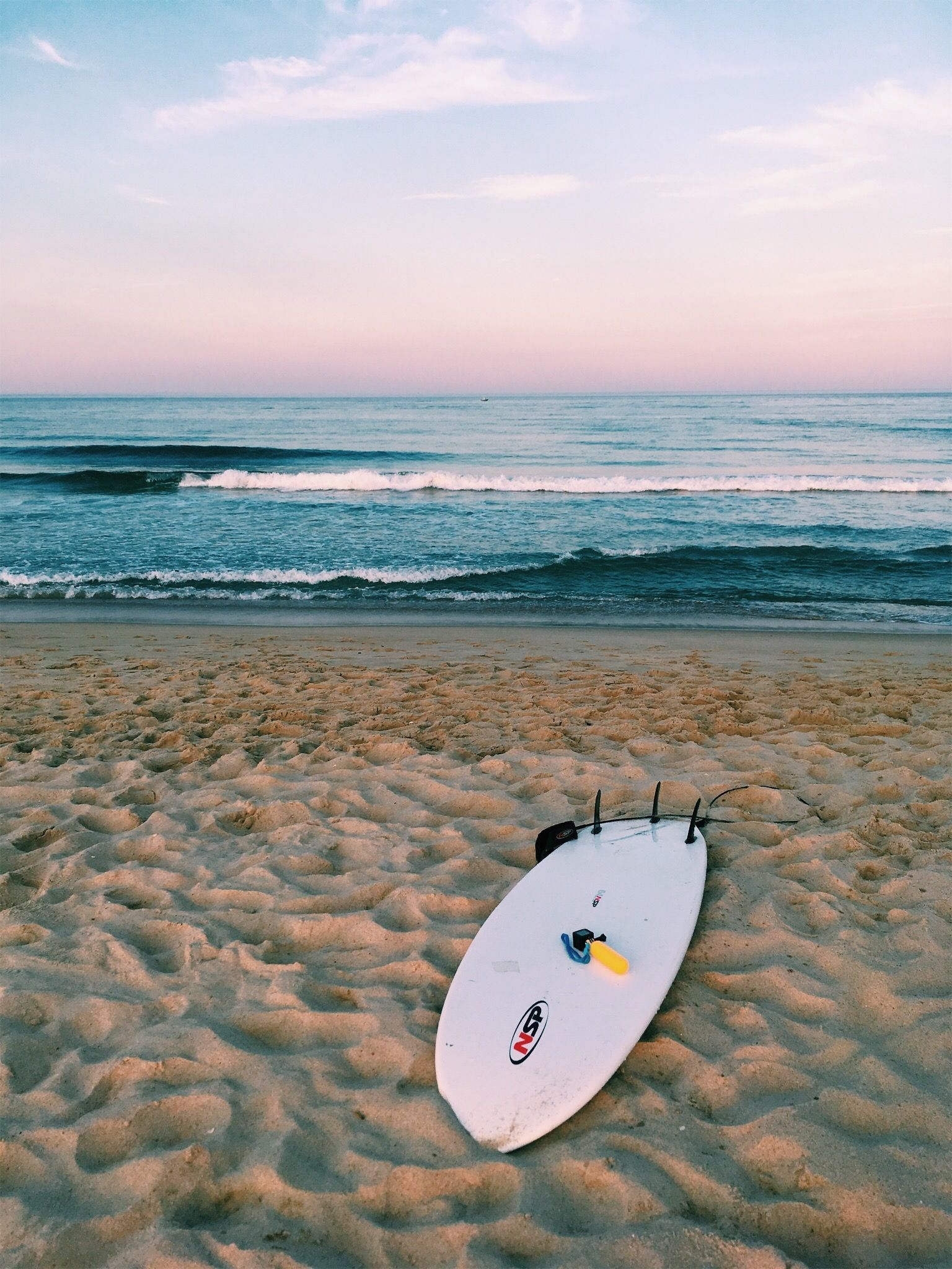 1540x2050 Aesthetic Surfing Wallpaper, Phone