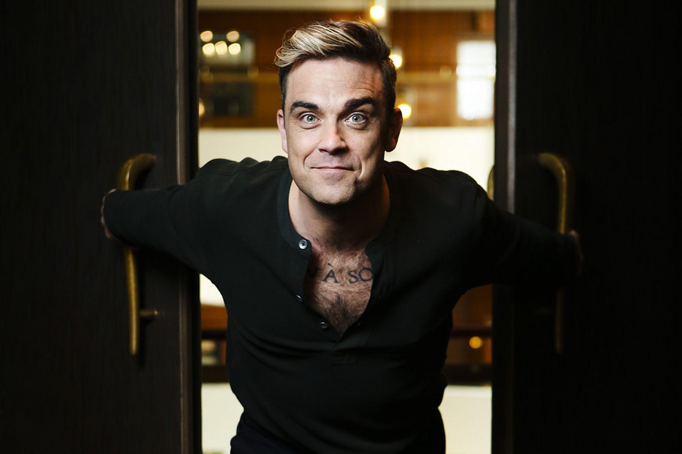 2200x1470 Robbie Williams Wallpaper High Quality, Desktop