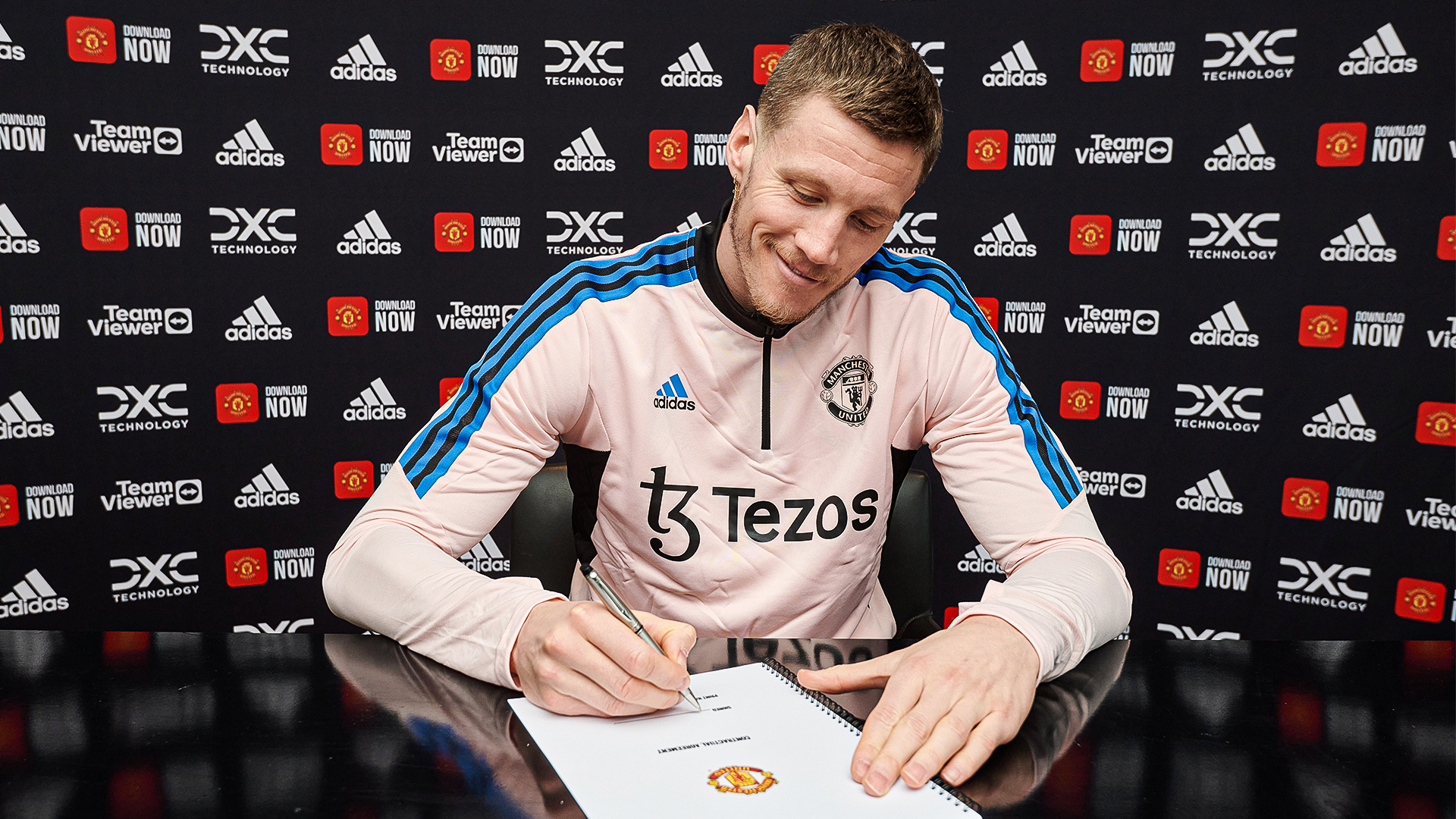 1920x1080 Wout Weghorst pictured training for Manchester United for the first time, Desktop