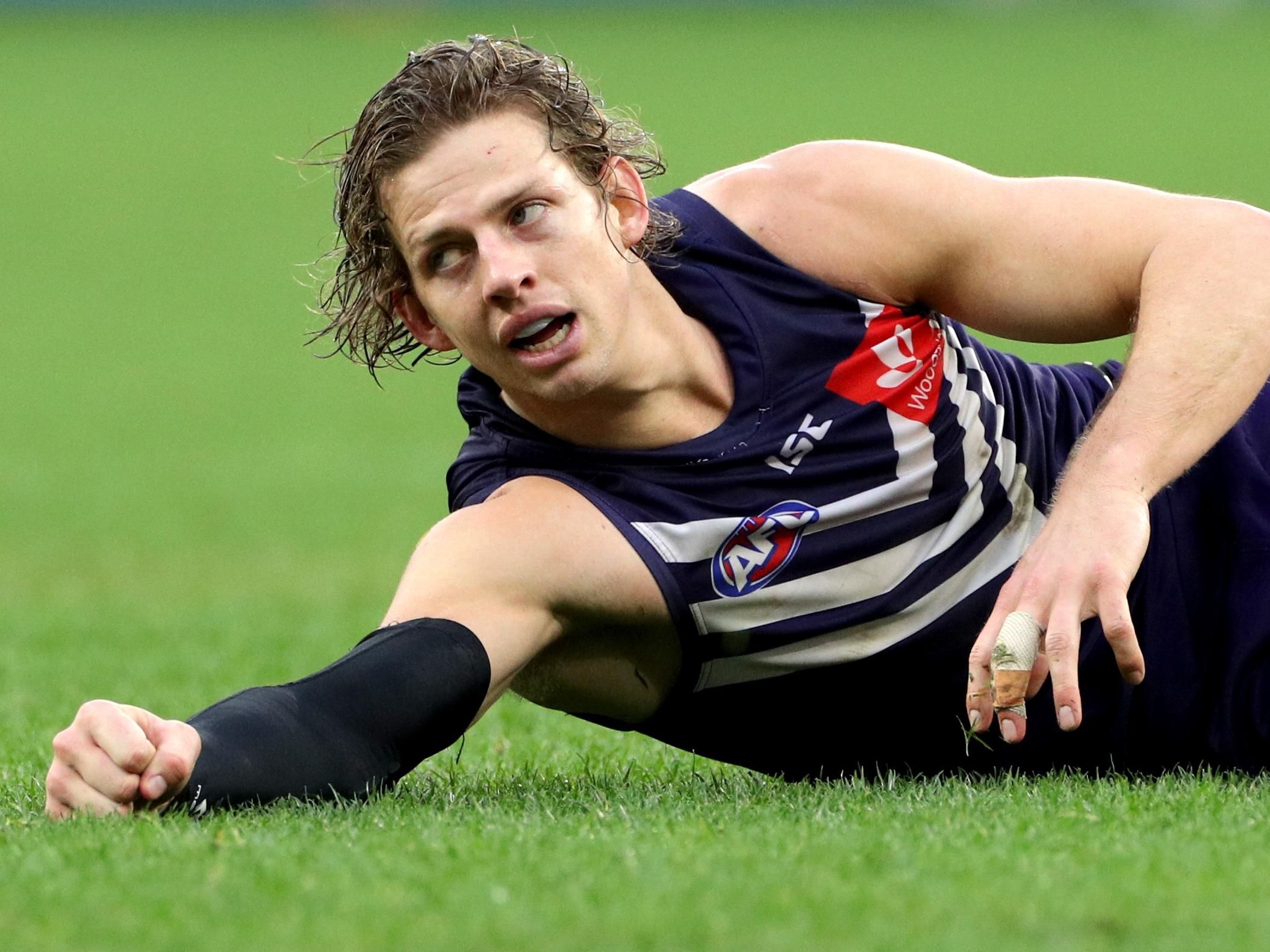 2110x1590 Fremantle Dockers lose skipper Nat Fyfe to injury for Sydney clash, Desktop