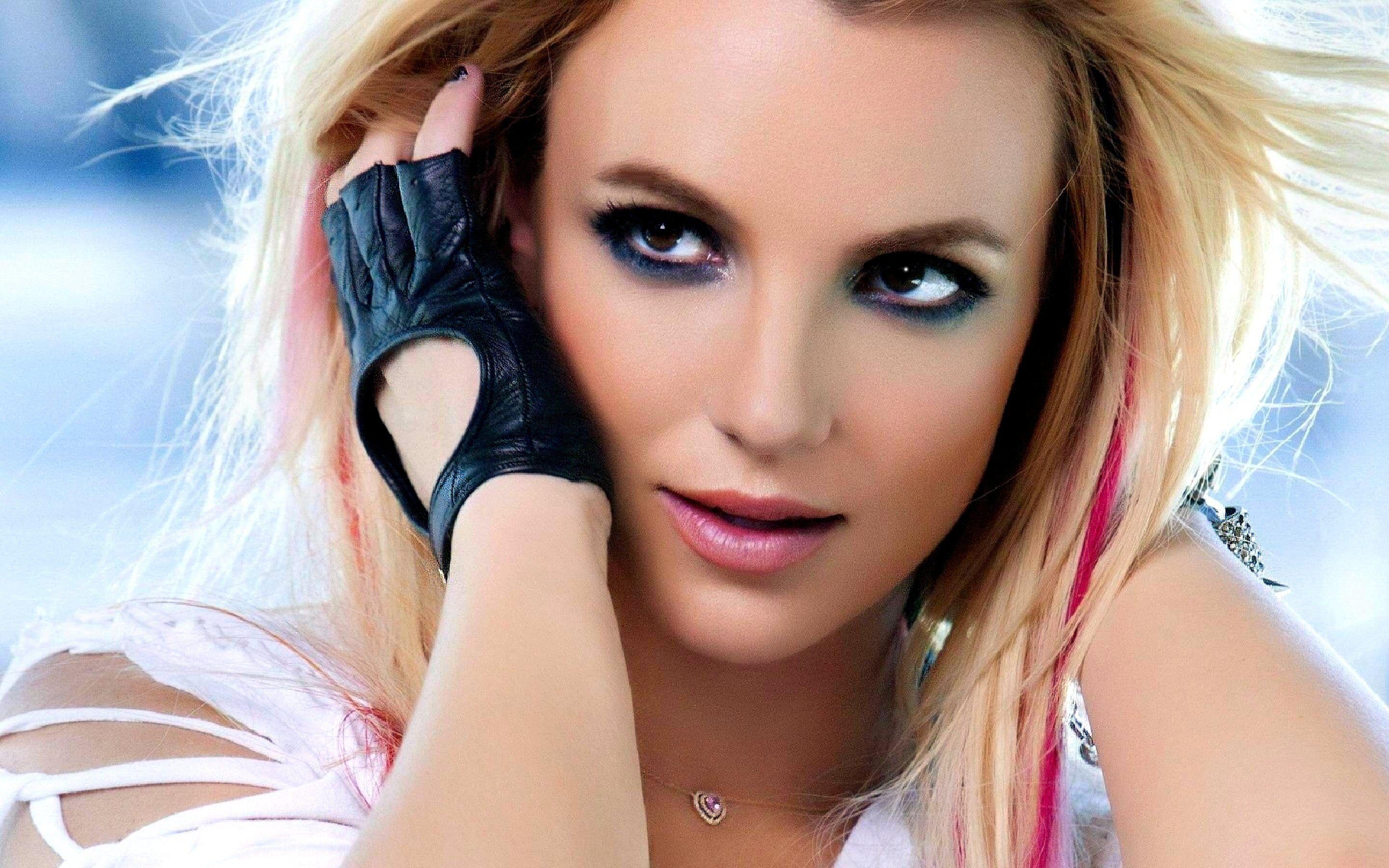 2880x1800 Britney Spears HD Wallpaper, Desktop