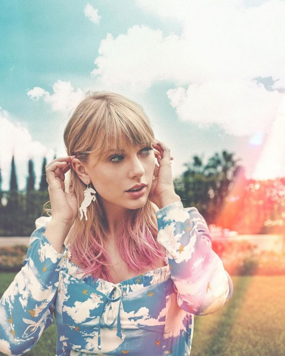 960x1200 Taylor Swift wallpaper, Phone