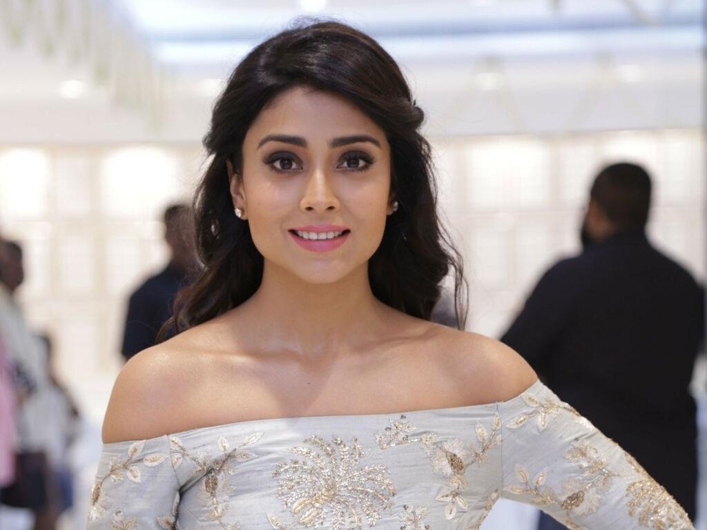 1030x770 Shriya Saran Wallpaper 27 X 768, Desktop