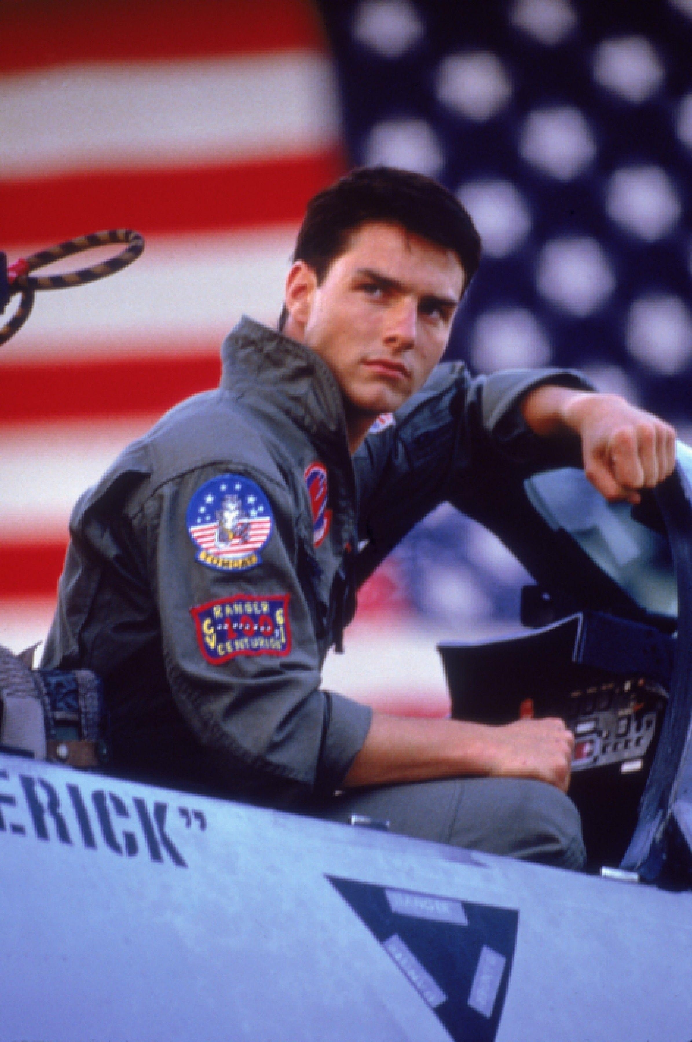 2390x3600 Top Gun (1986), Phone