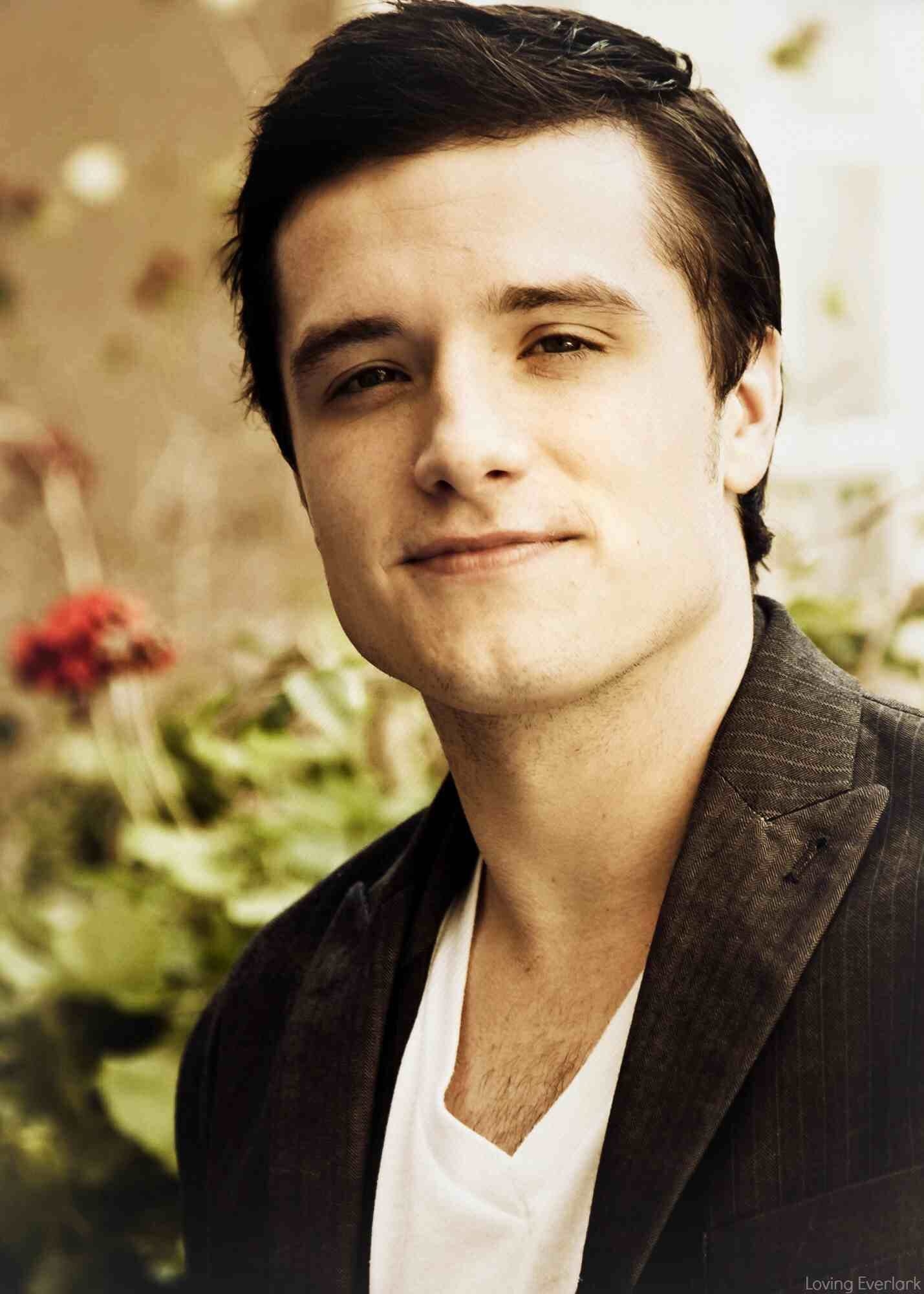 1430x2000 Josh Hutcherson HD Desktop Wallpaperwallpaper.net, Phone