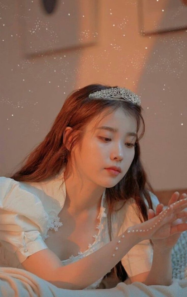 740x1170 iu, Phone