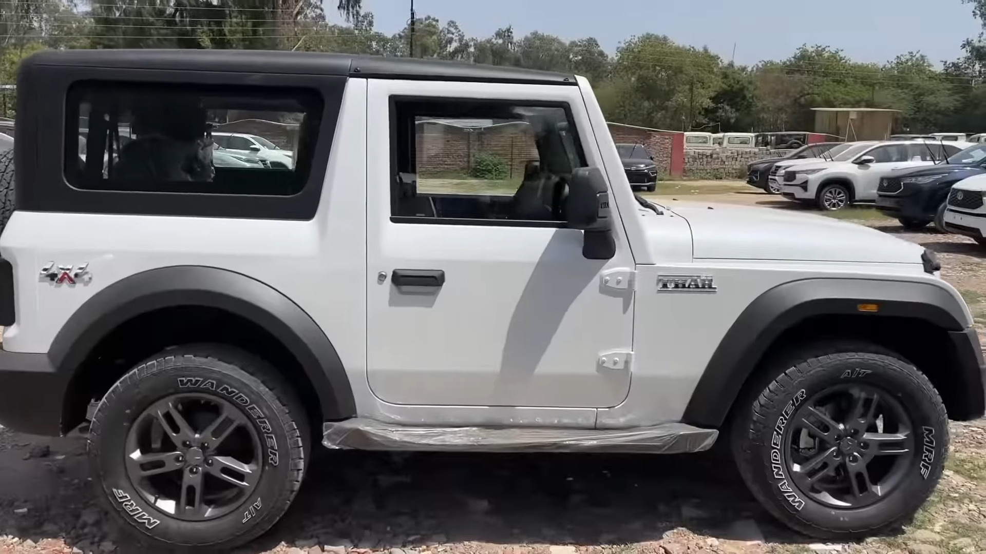 1920x1080 New Mahindra Thar 4x4 Everest White, Desktop