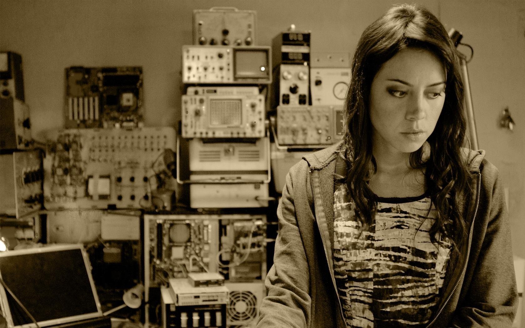 1680x1050  aubrey plaza sepia wallpaper and background JPG, Desktop