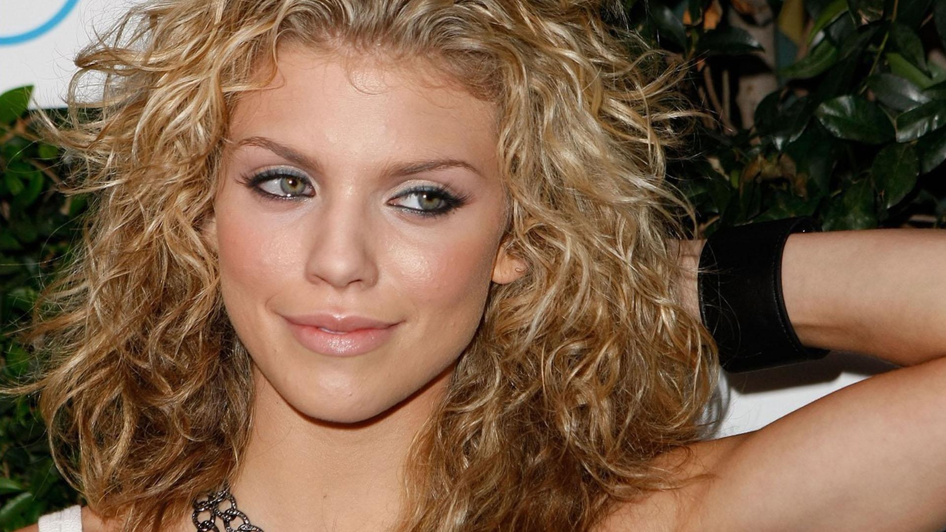 1920x1080 Annalynne Mccord Wallpaper, Desktop