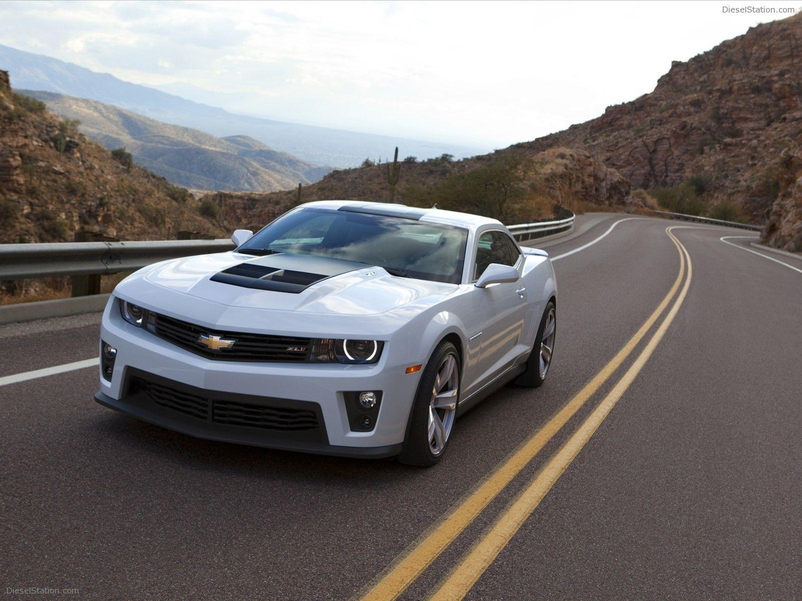 1600x1200 Chevrolet Camaro ZL1 2012 Exotic Car Picture of 60, Diesel, Desktop