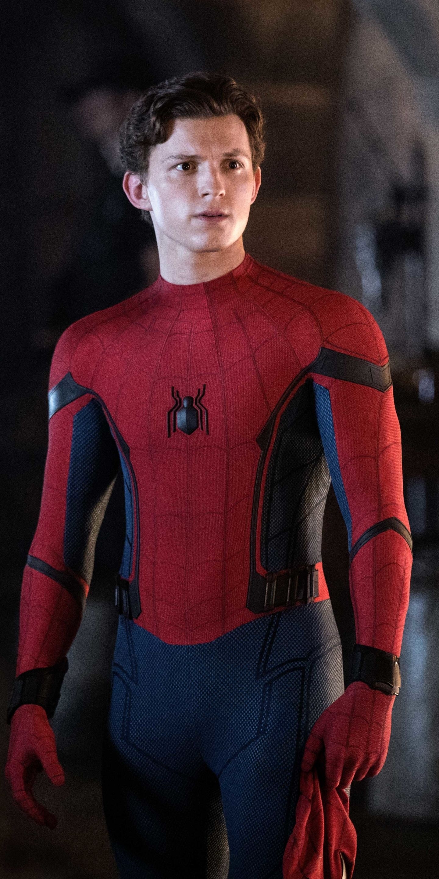 1440x2880 Tom Holland As Spiderman In Far From Home, Phone