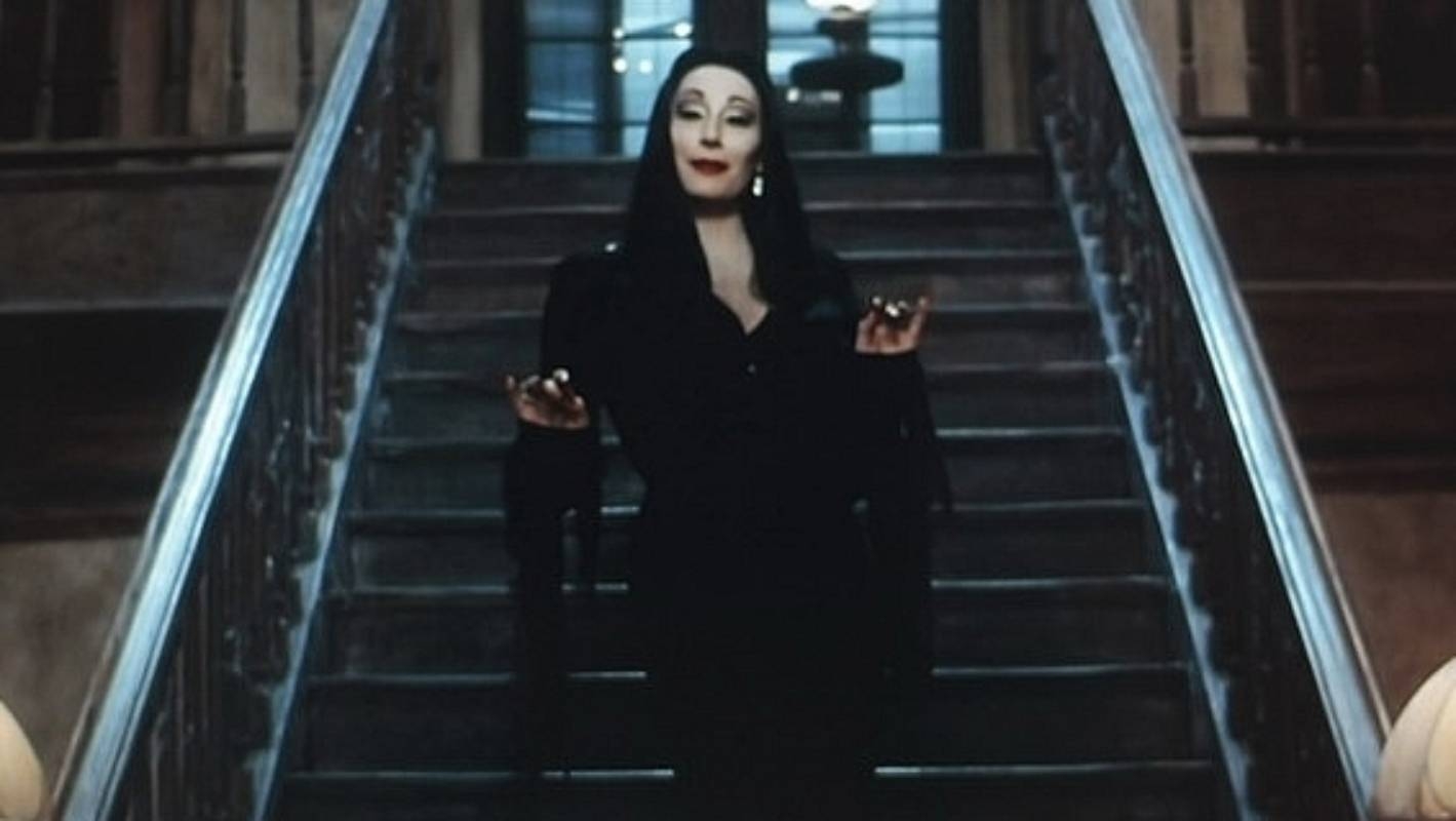 1420x800 Anjelica Huston: What Doesn't Kill You, Desktop